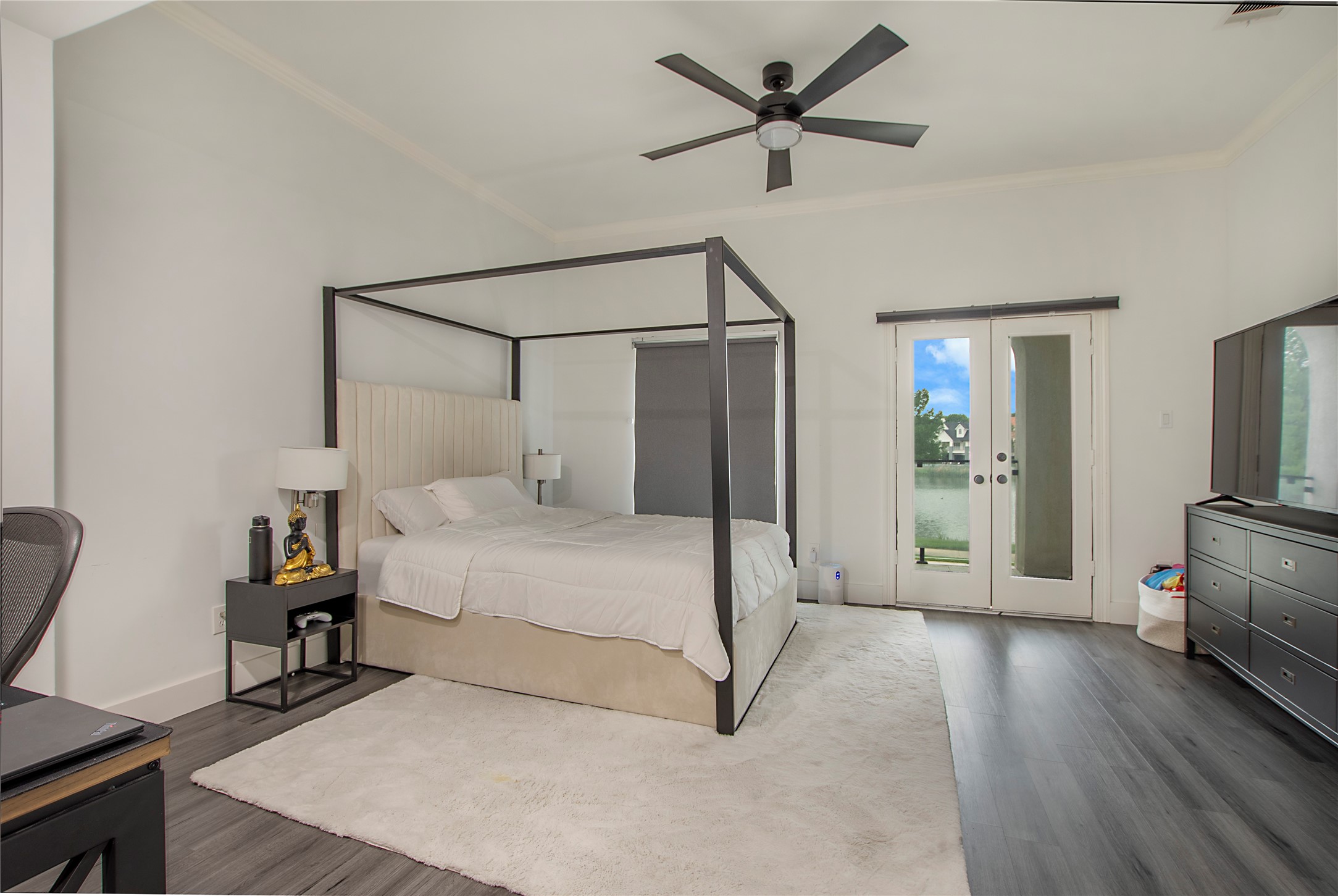 4824 Longvue Drive