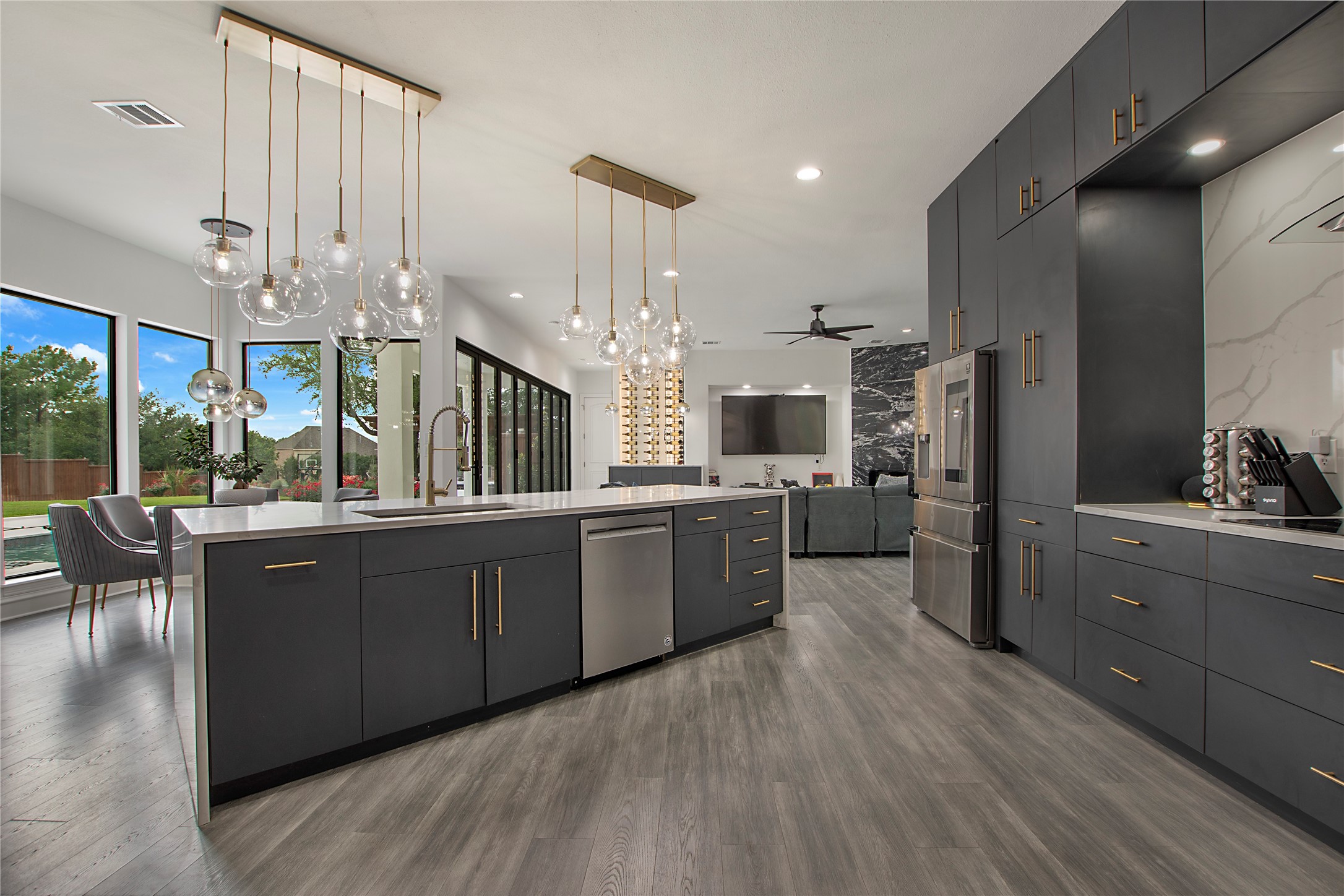 4824 Longvue Drive