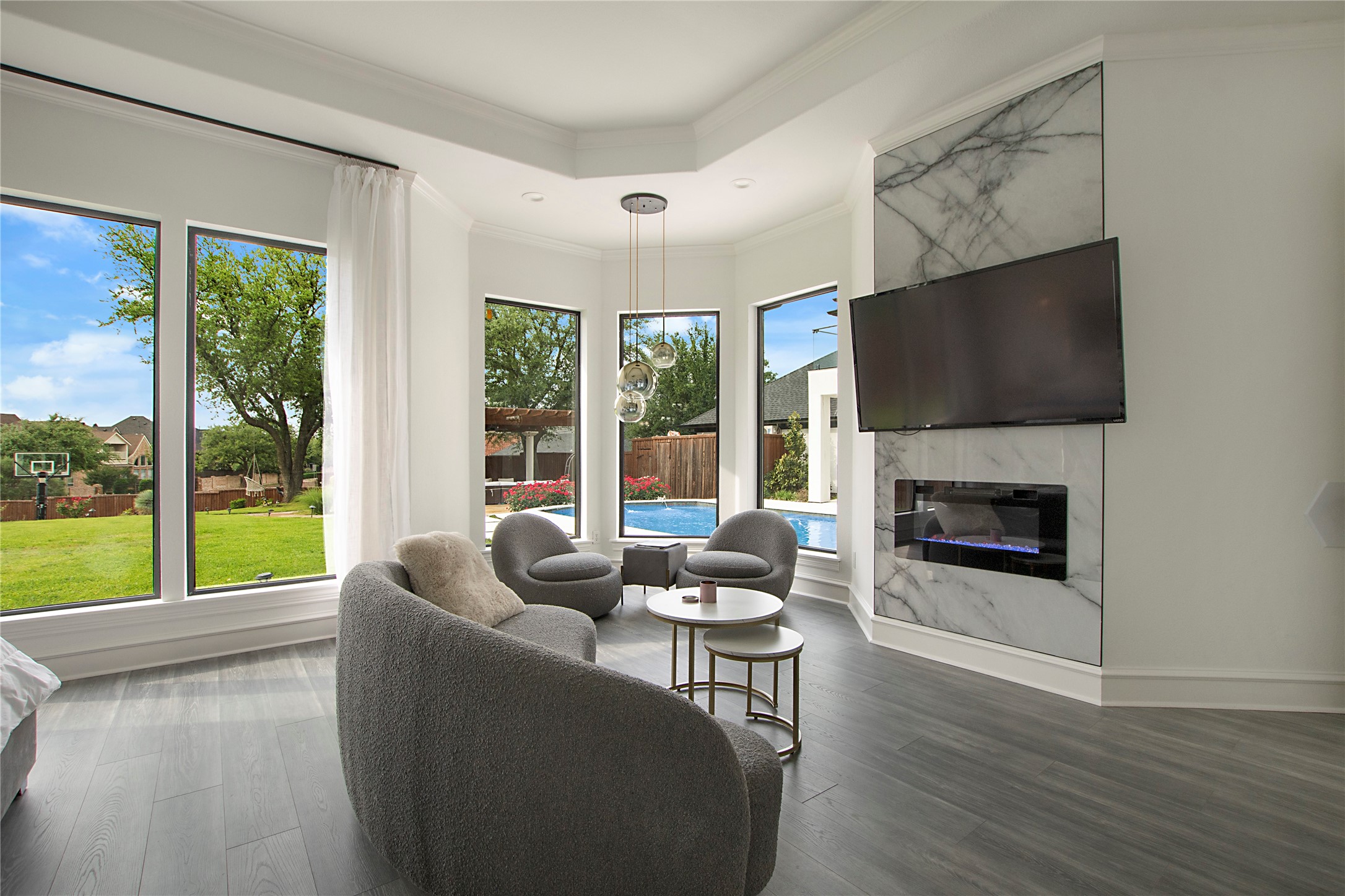 4824 Longvue Drive