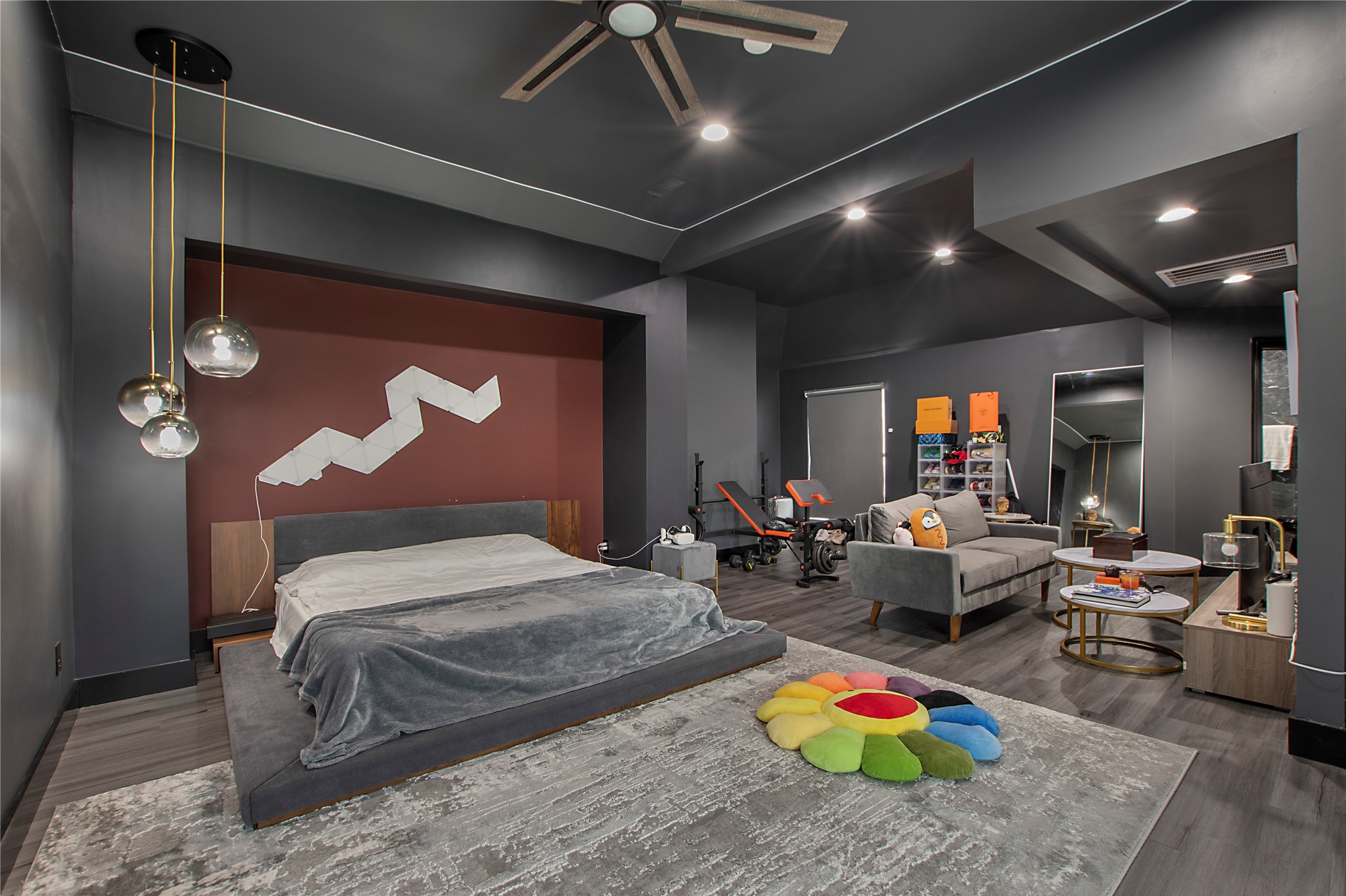 4824 Longvue Drive