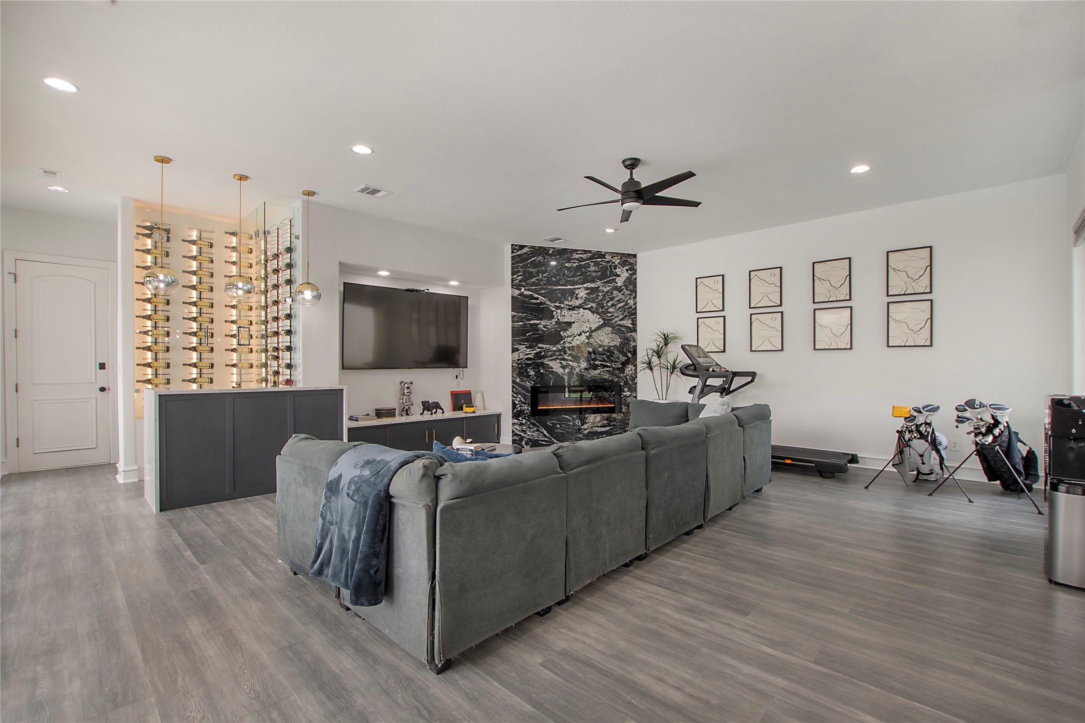 4824 Longvue Drive