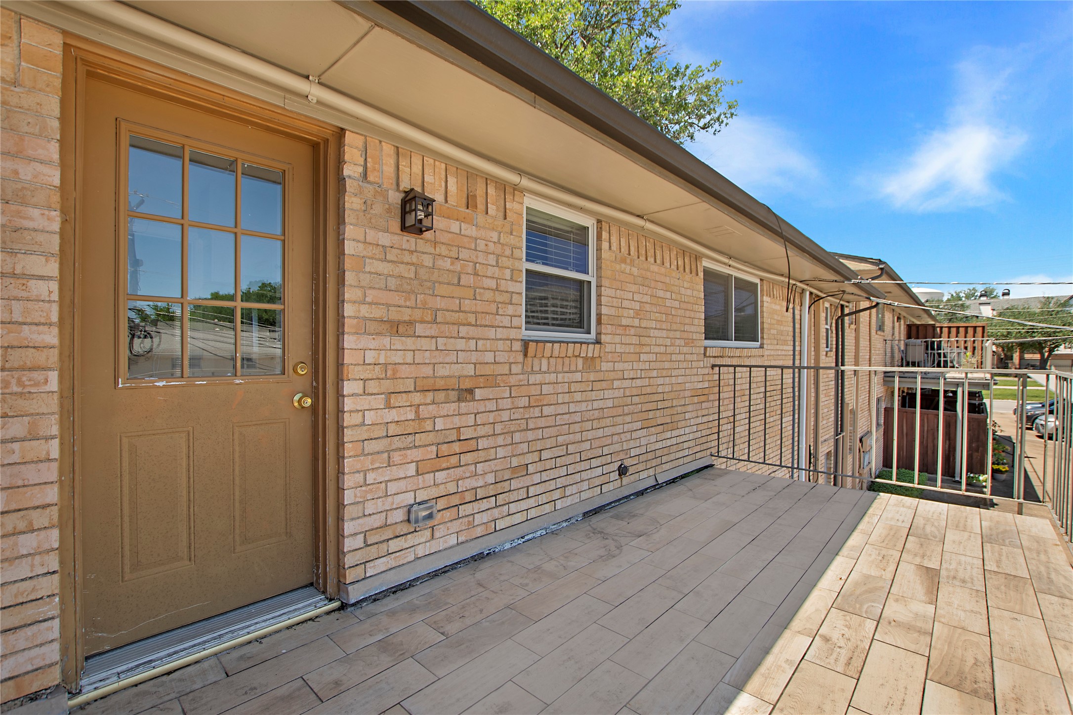 5817 Sandhurst Lane C