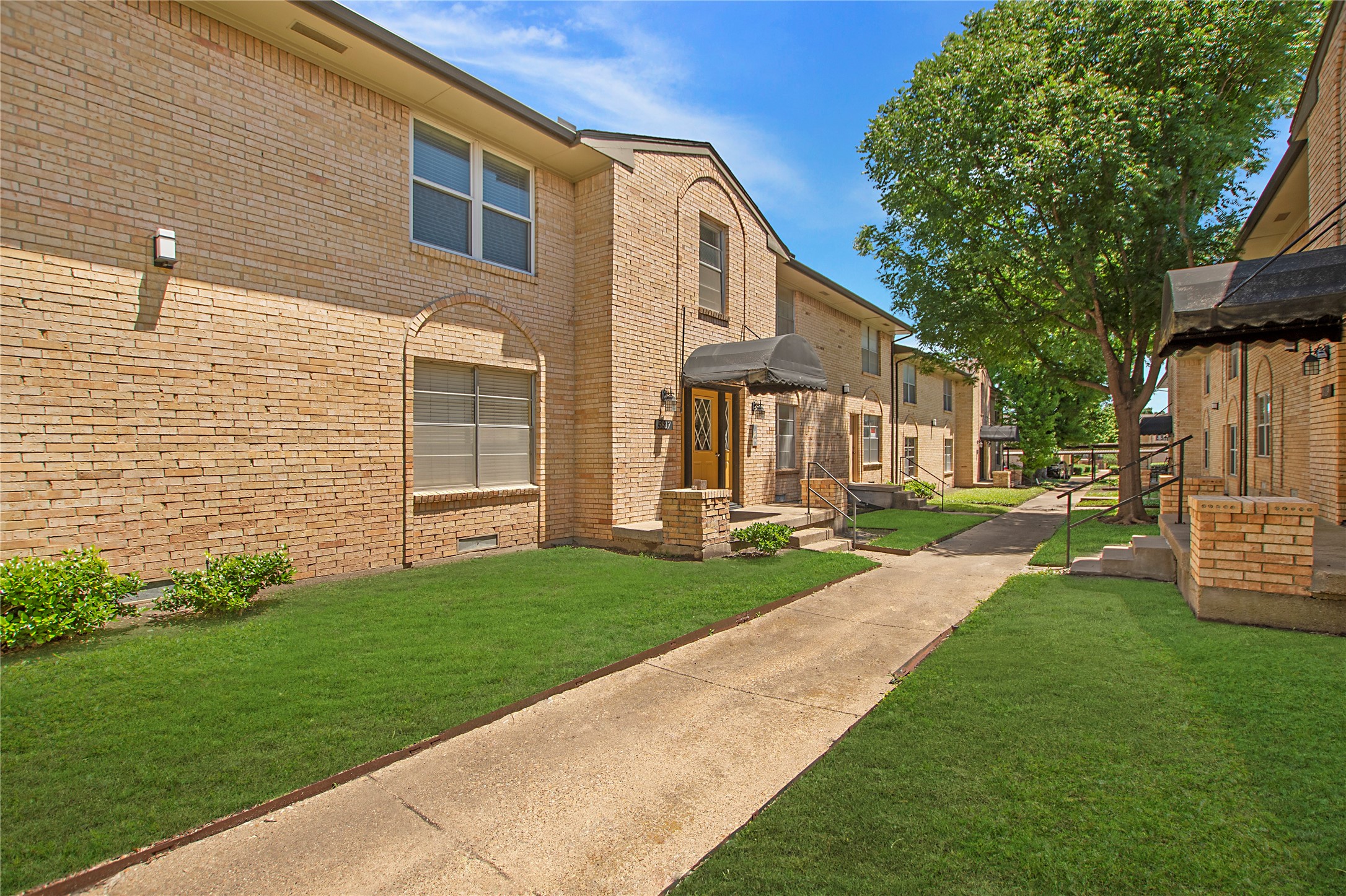 5817 Sandhurst Lane C