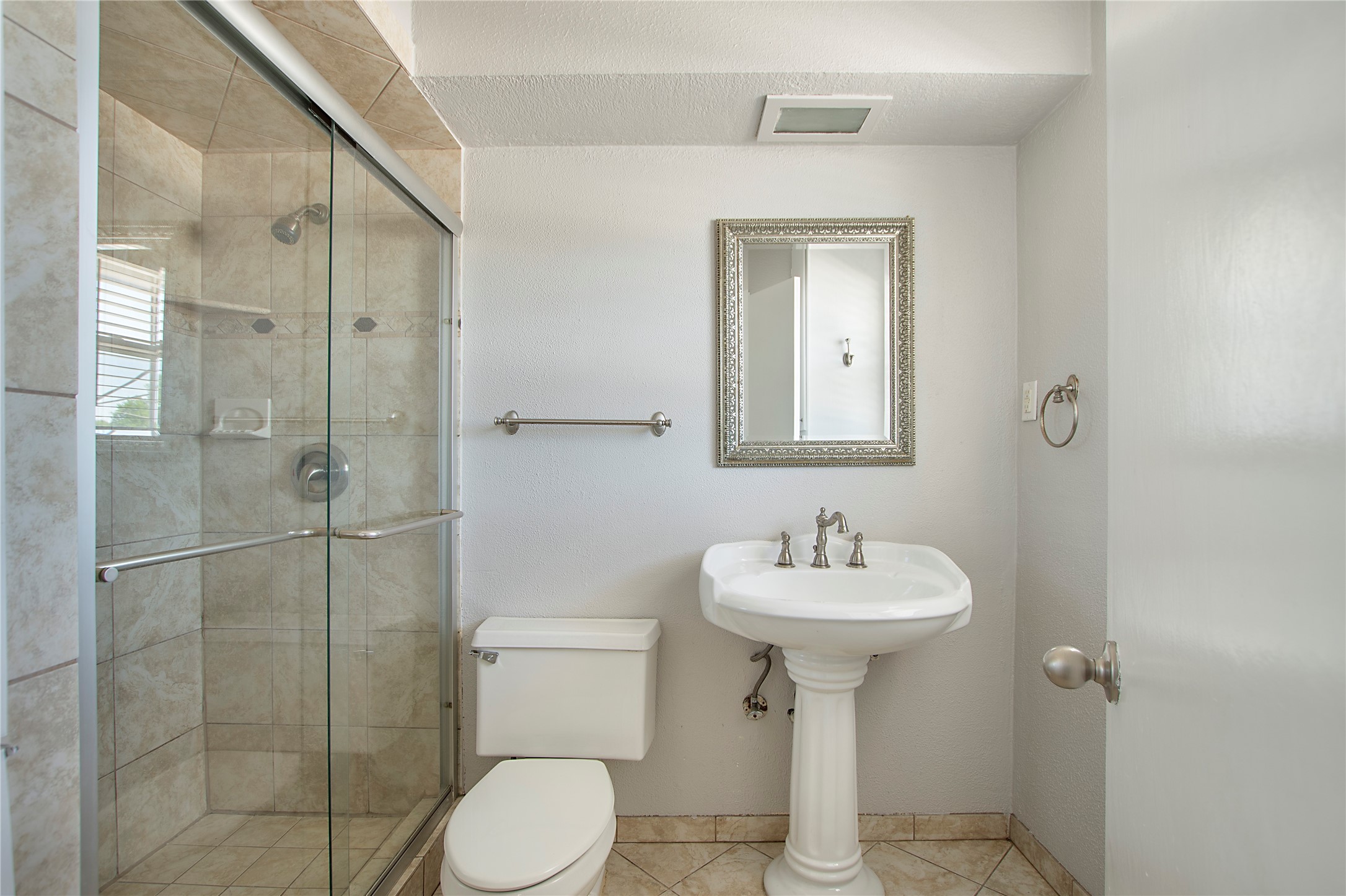 5817 Sandhurst Lane C