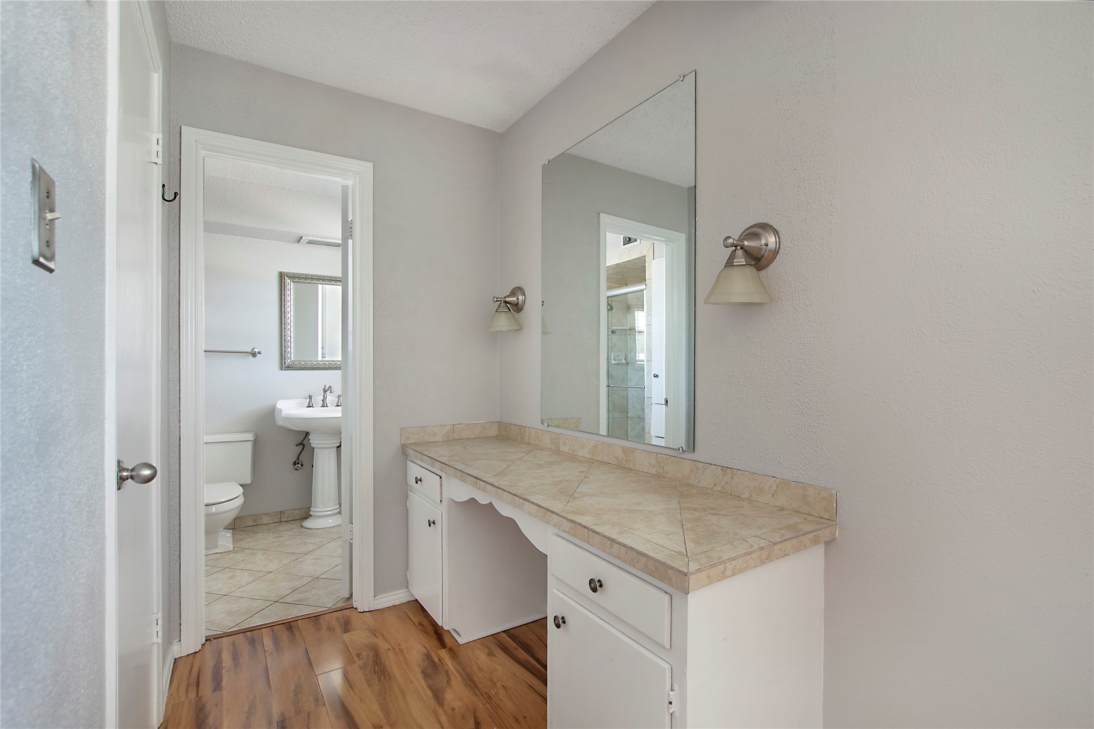 5817 Sandhurst Lane C