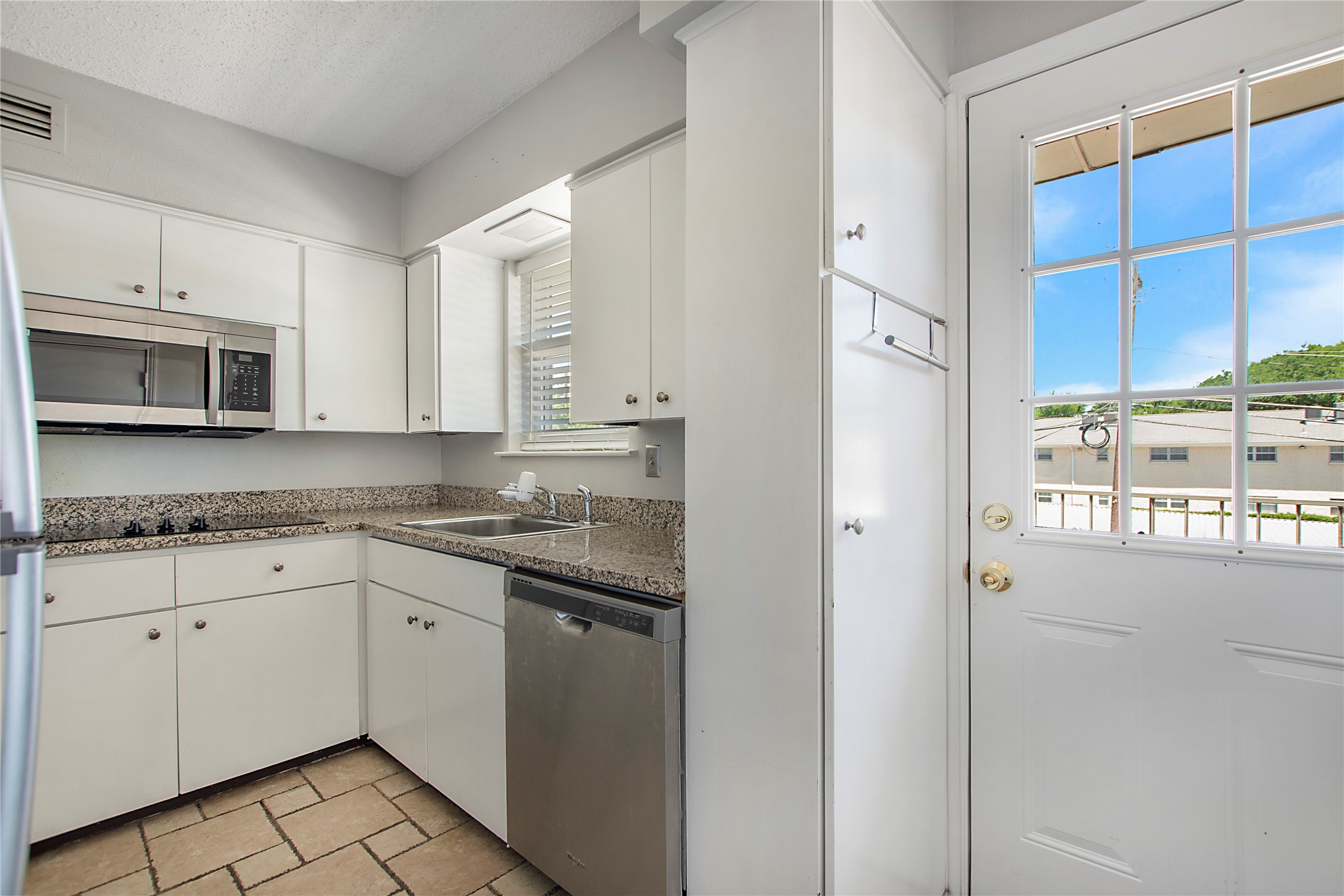 5817 Sandhurst Lane C