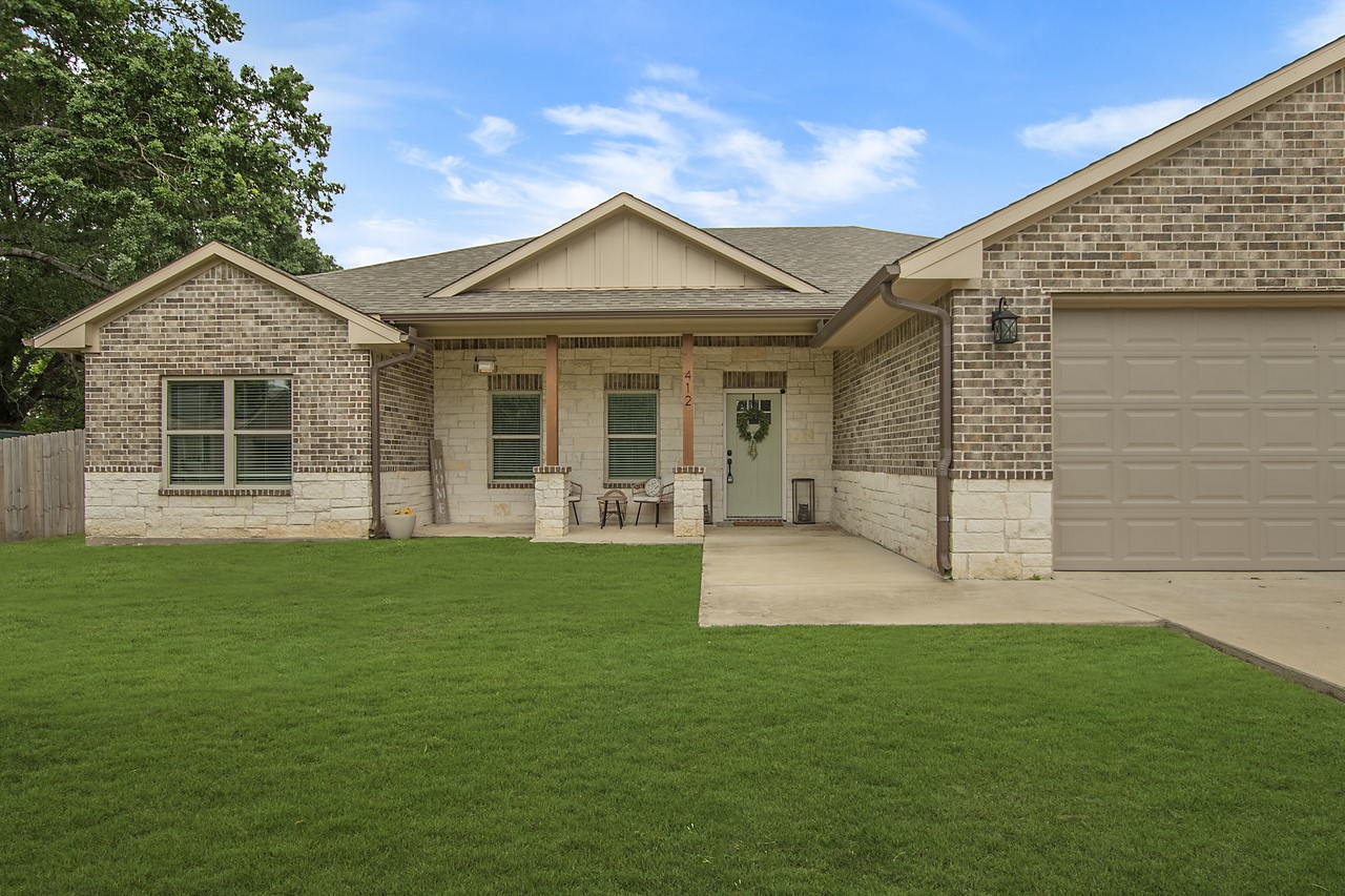 412 Stadium Lane