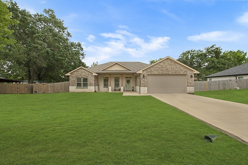 412 Stadium Lane
