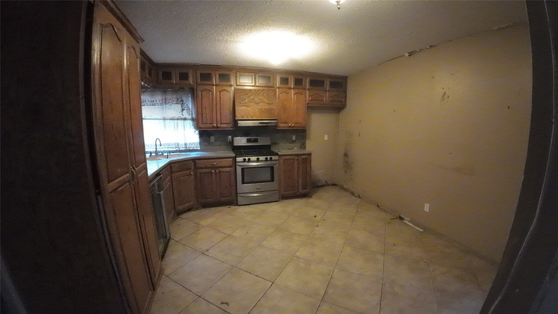 1817 Lewis Drive