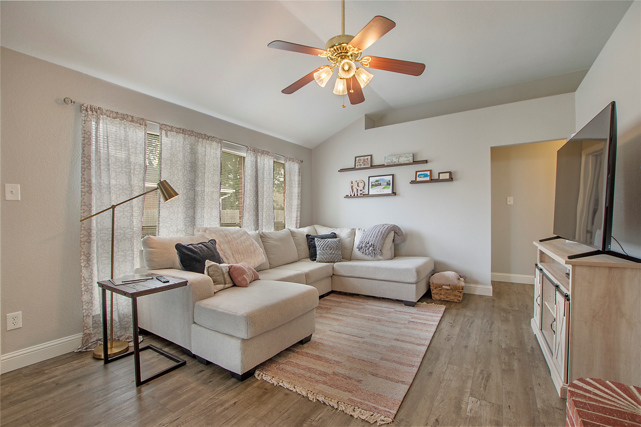 1034 Palomino Drive