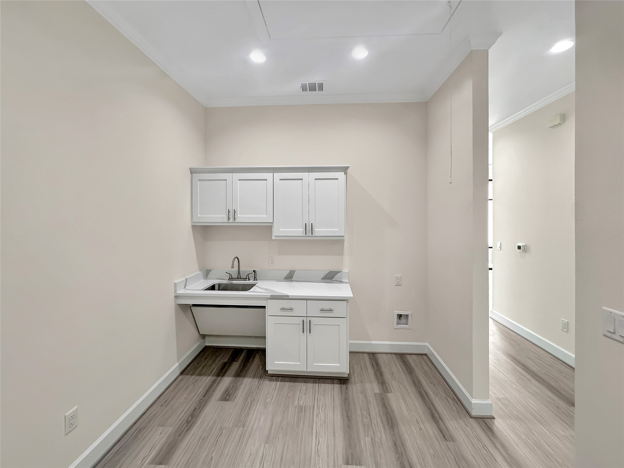 2120 Prairie Drive 402