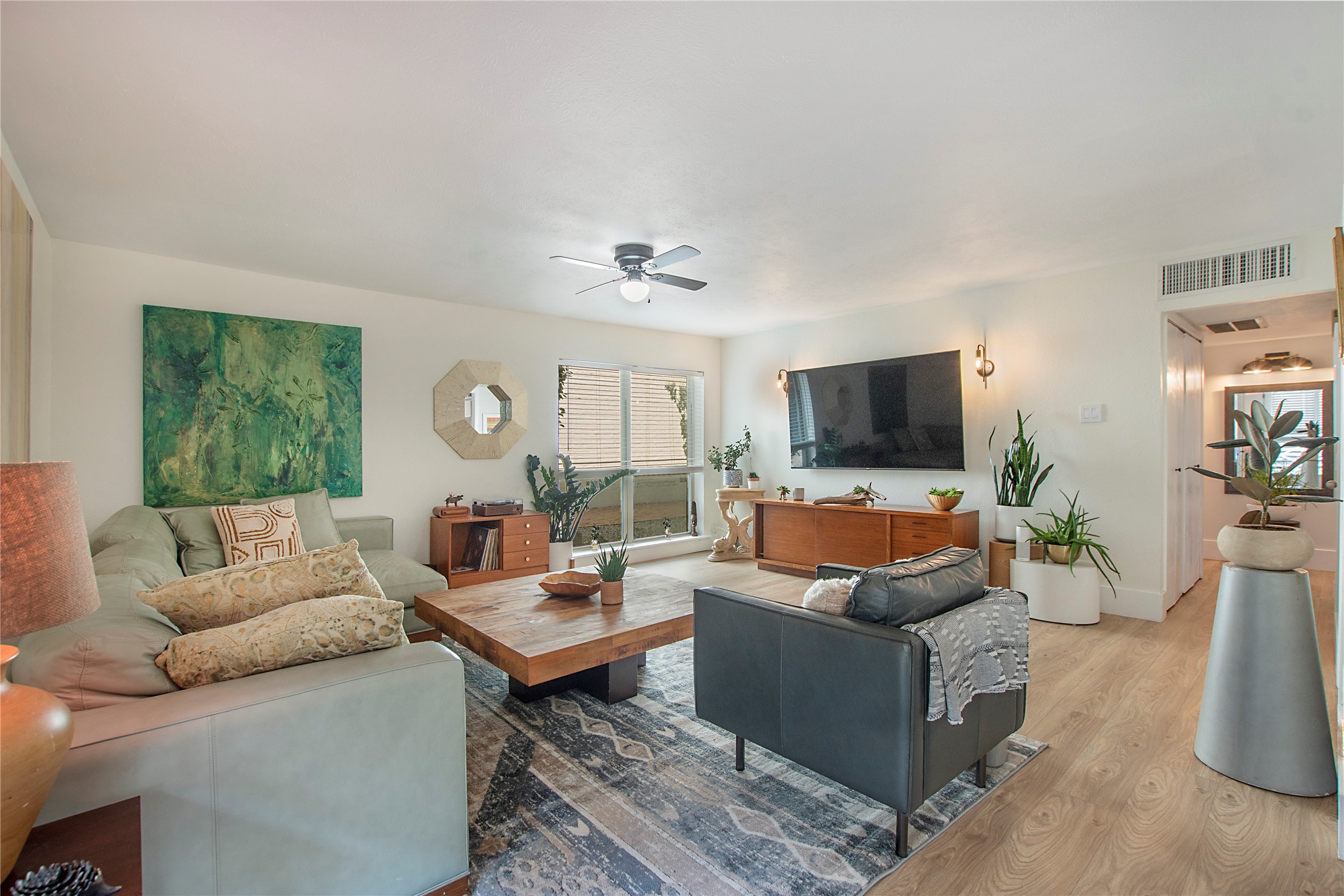 5927 university Boulevard E 117