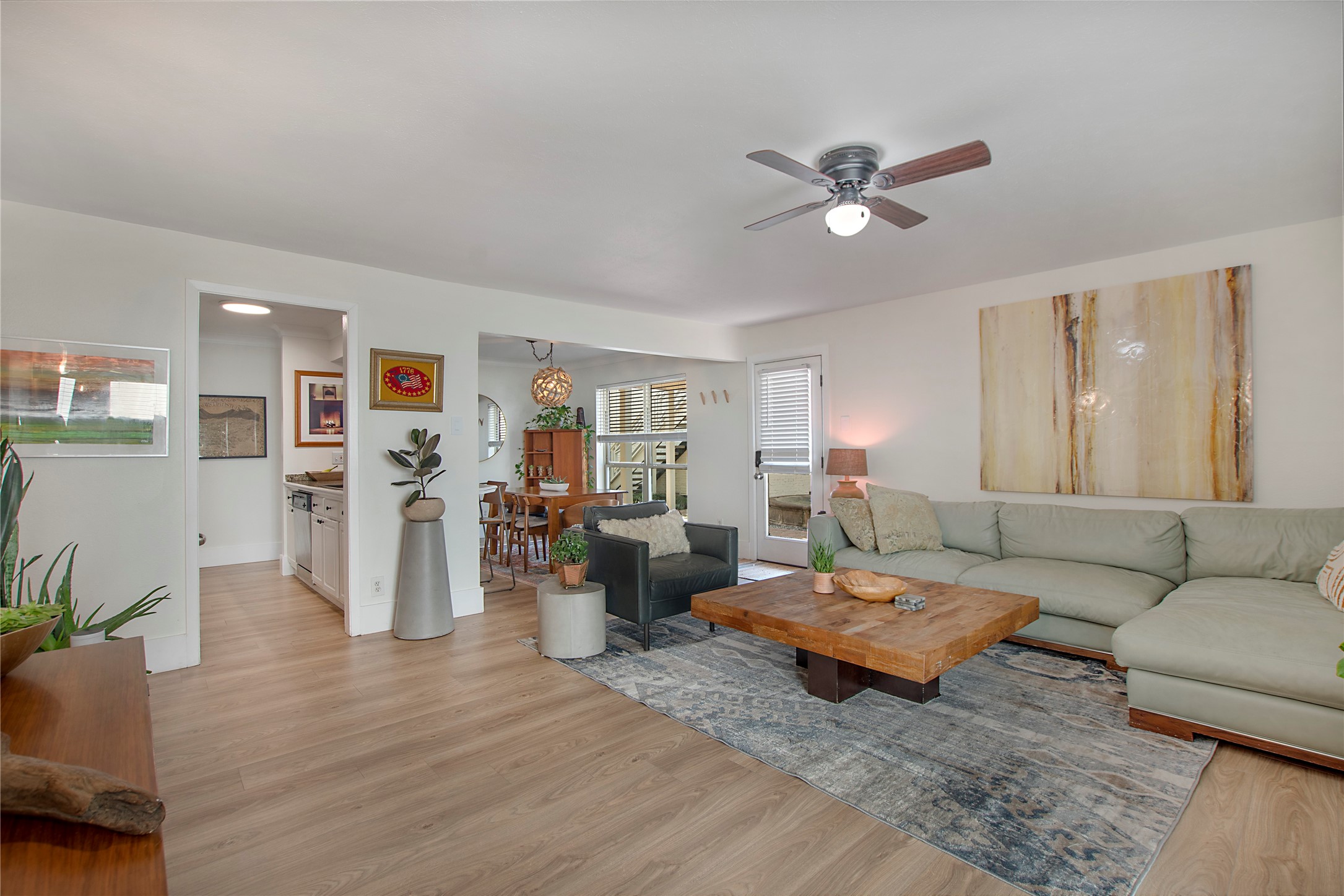 5927 university Boulevard E 117