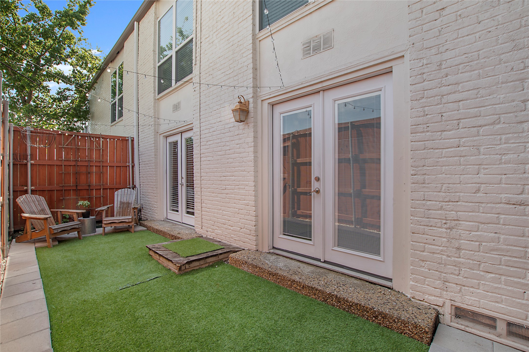 5927 university Boulevard E 117