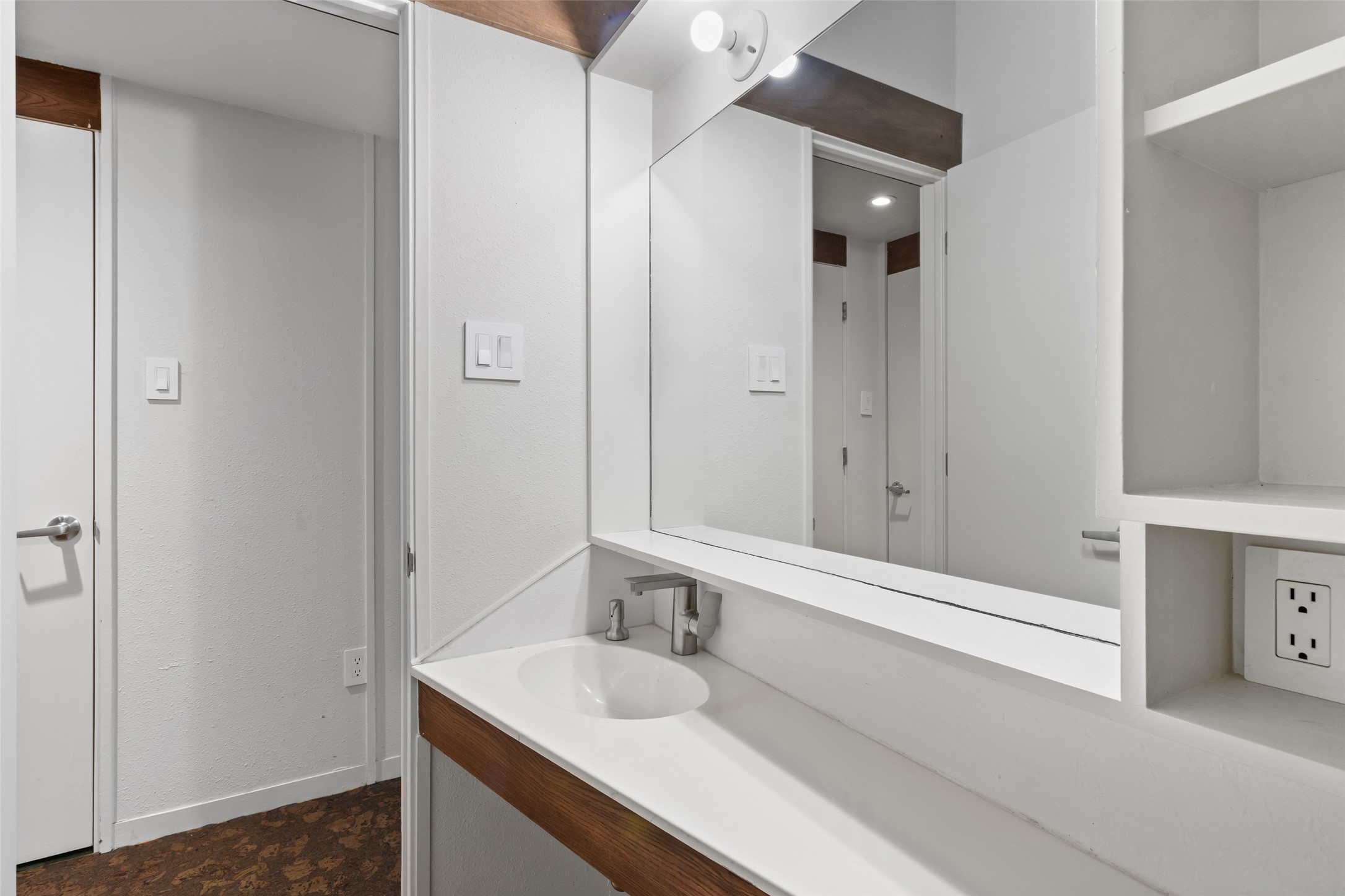 1703 E Barbara Street