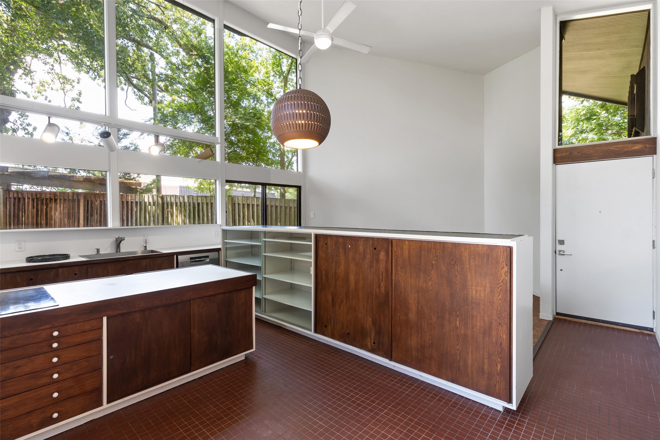 1703 E Barbara Street