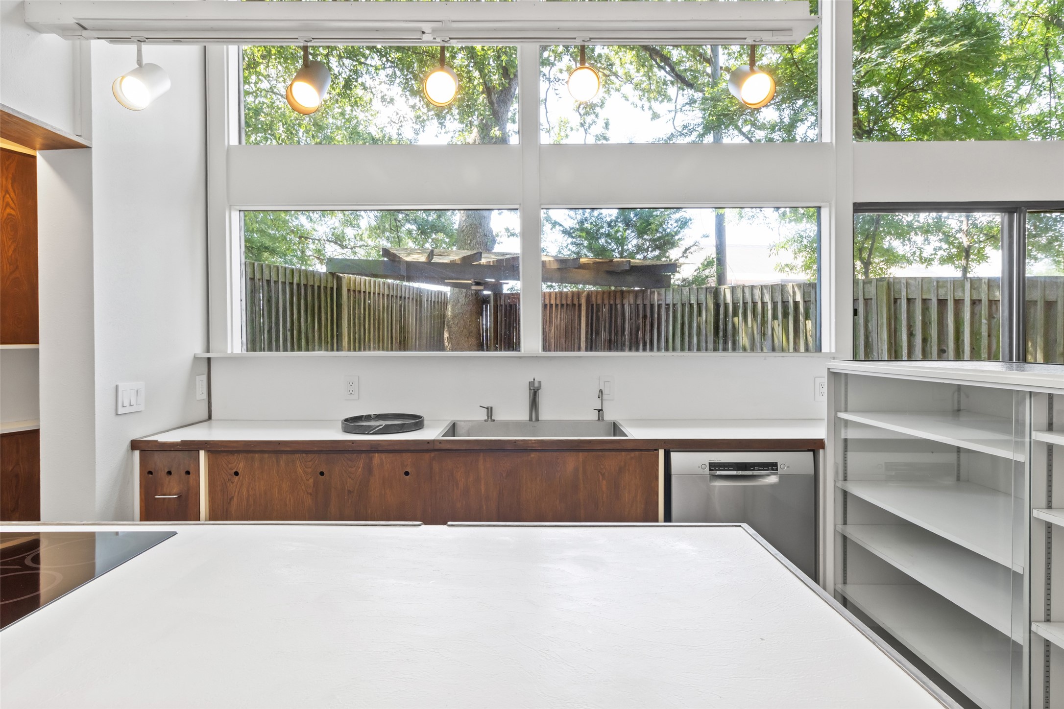 1703 E Barbara Street