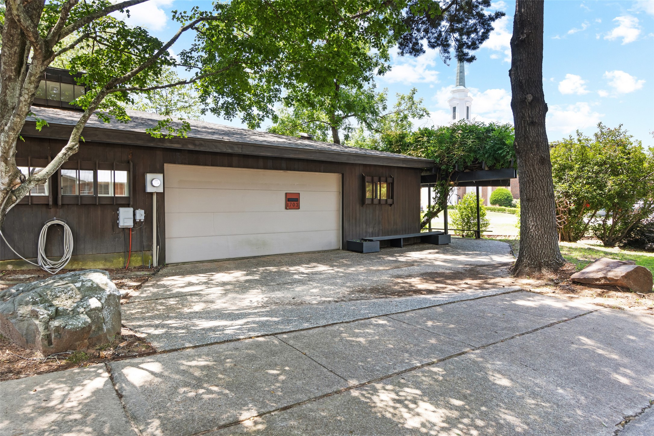 1703 E Barbara Street