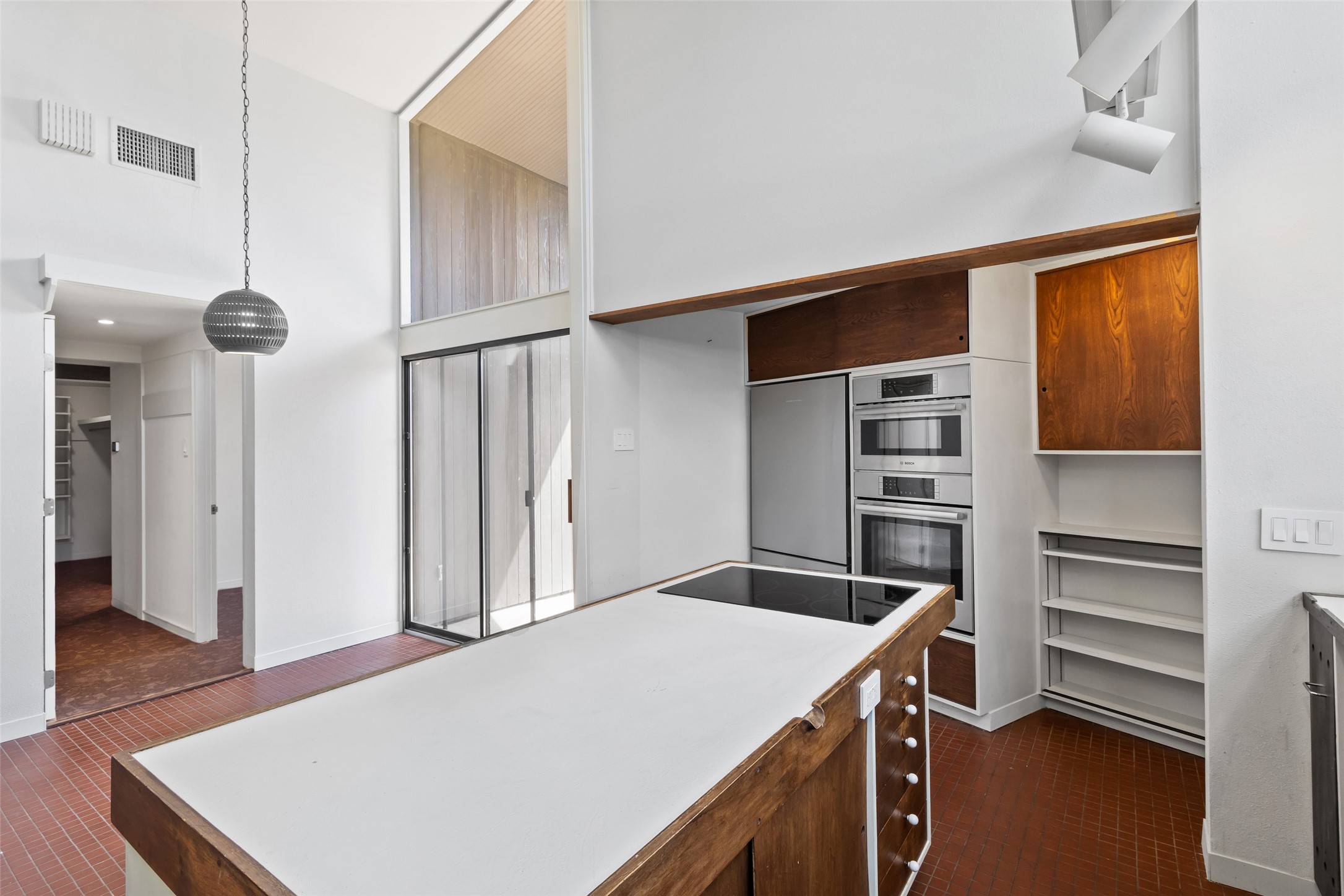 1703 E Barbara Street