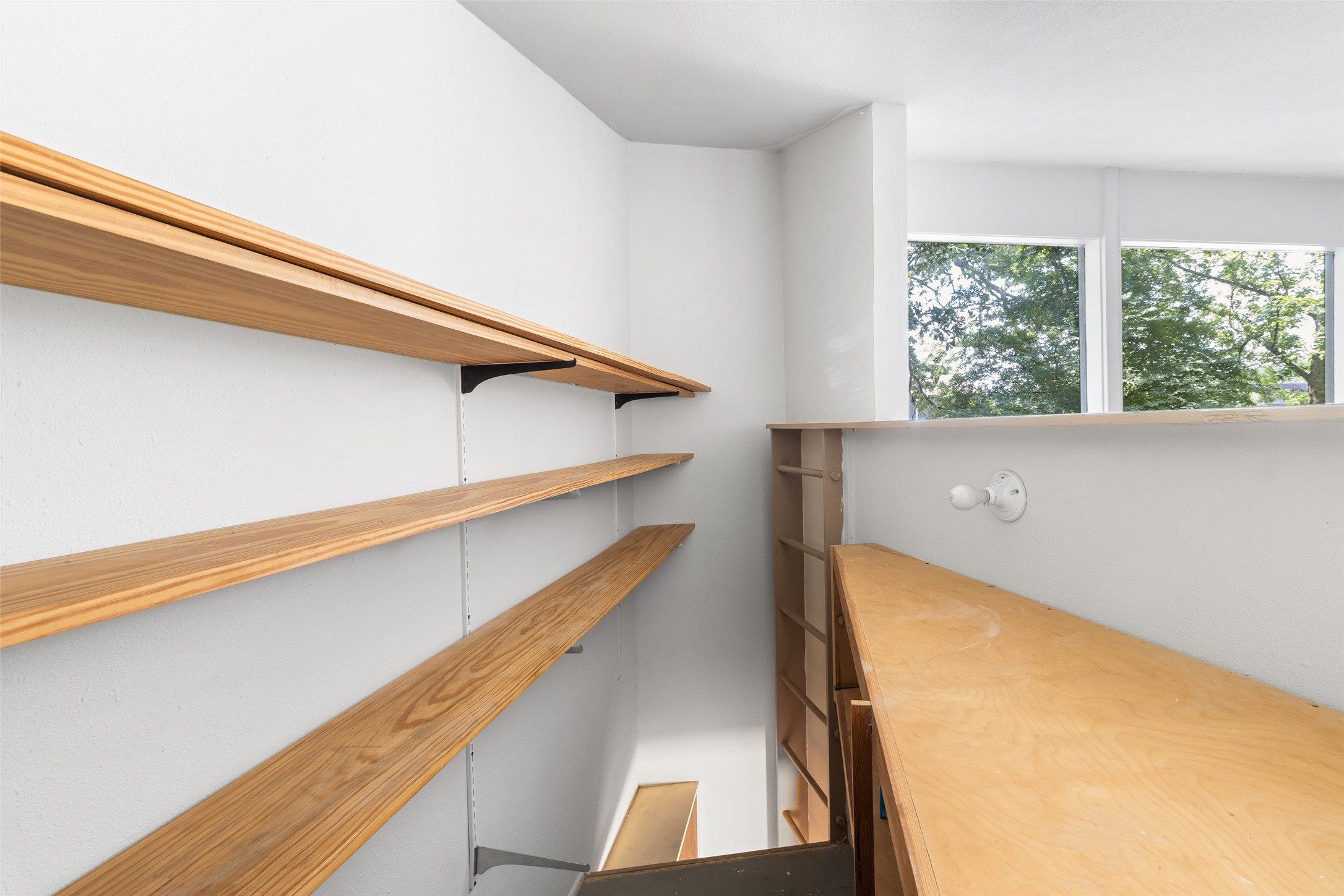 1703 E Barbara Street