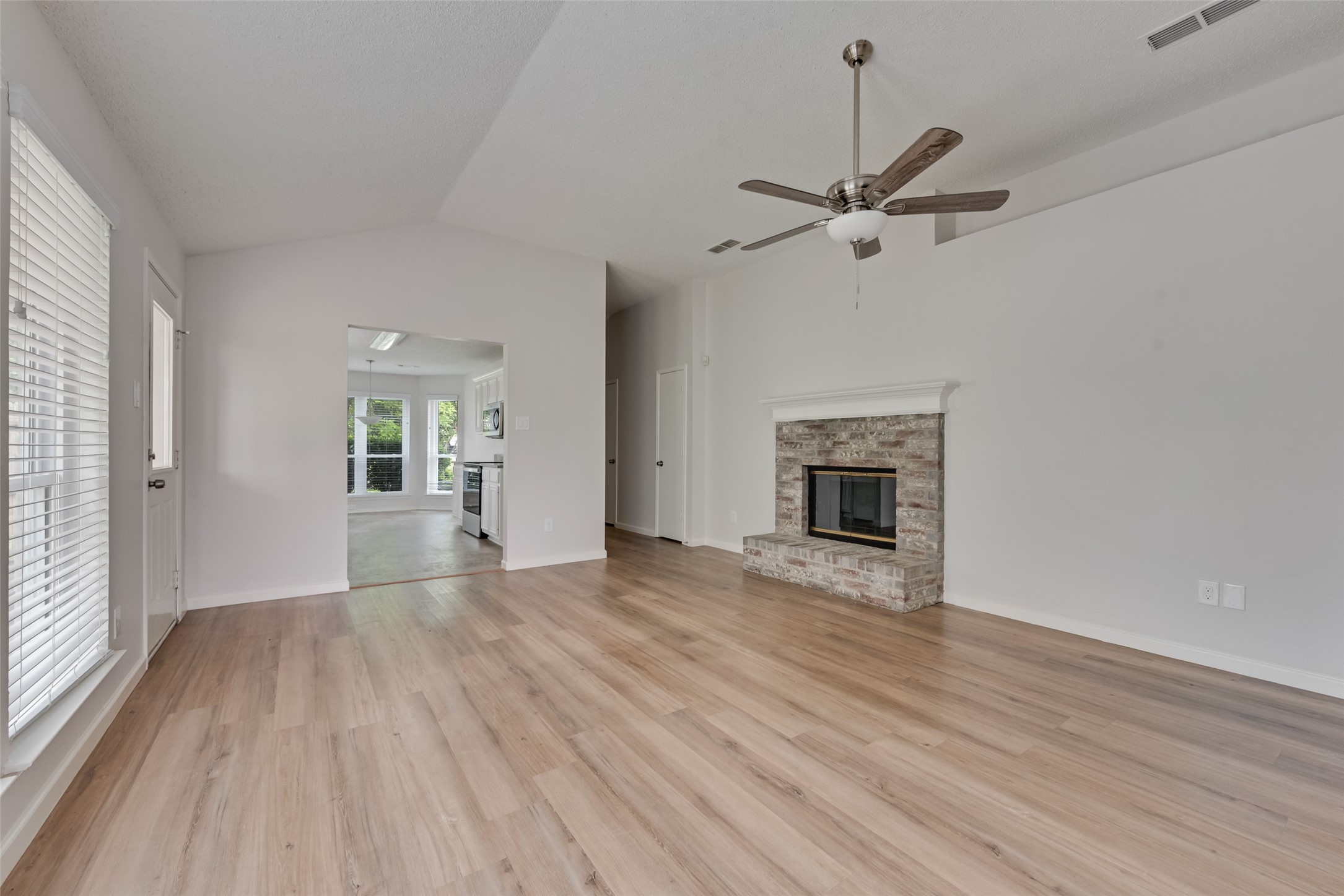 5611 Alicante Drive