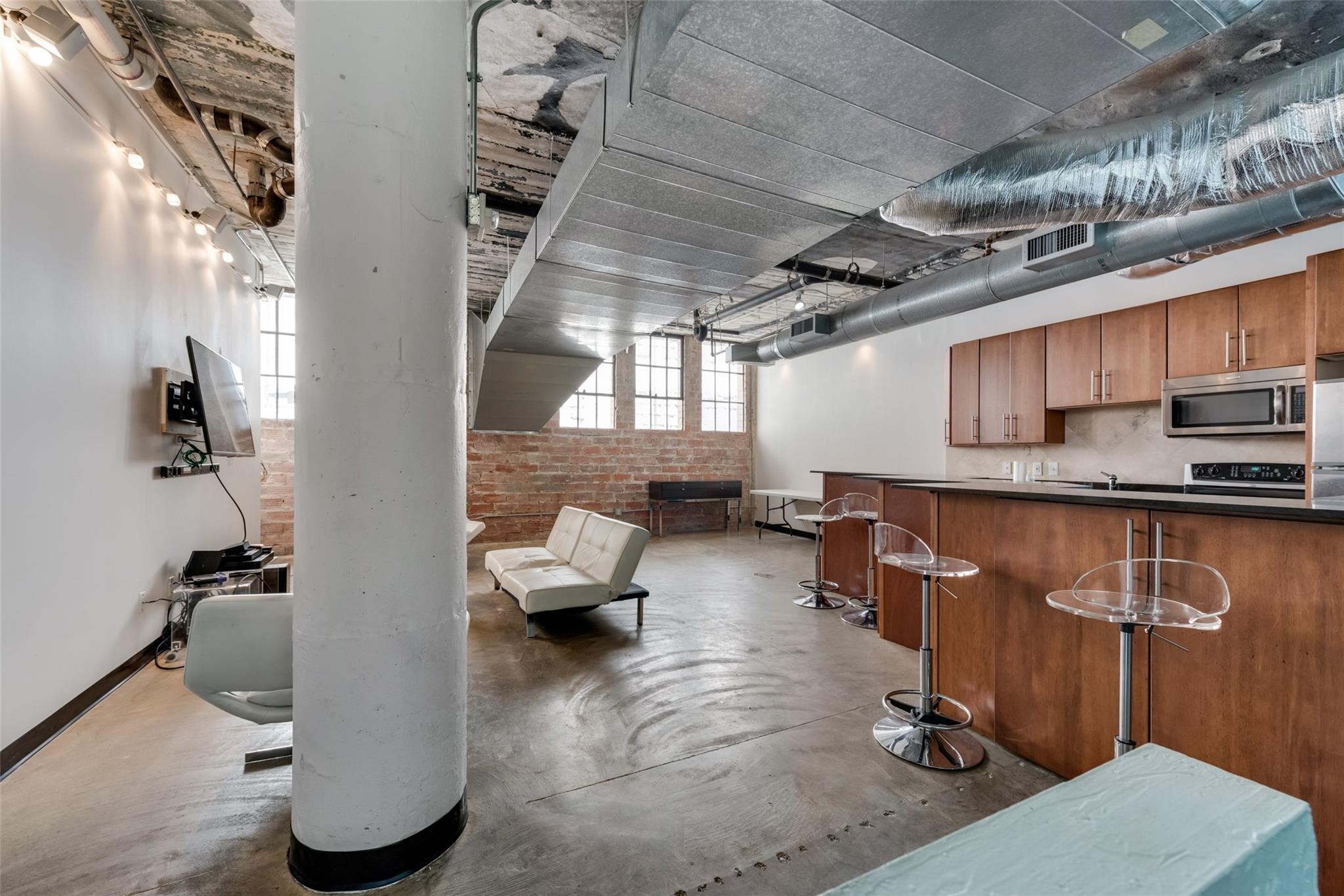 1122 Jackson Street 420