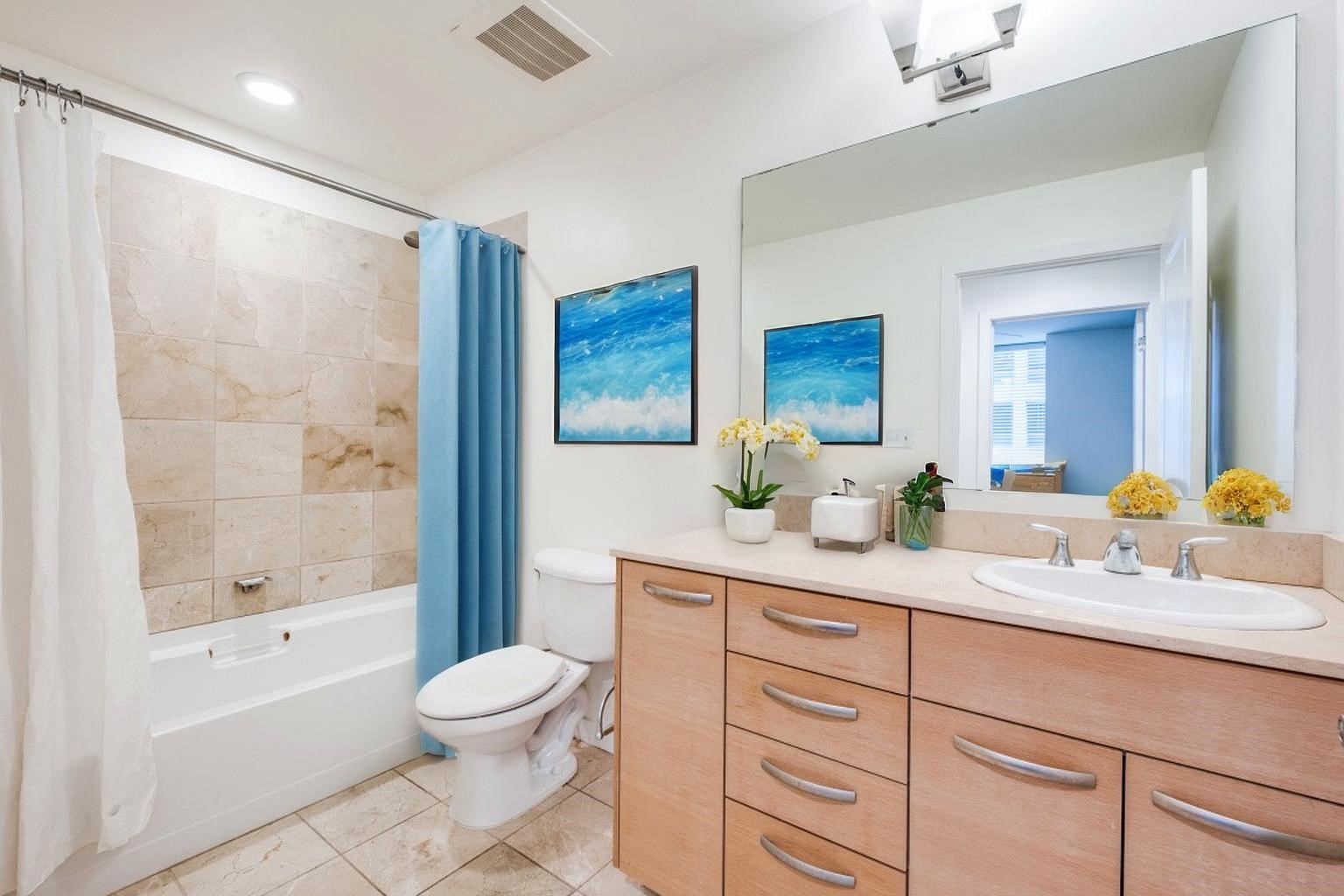 1200 Main Street 1208