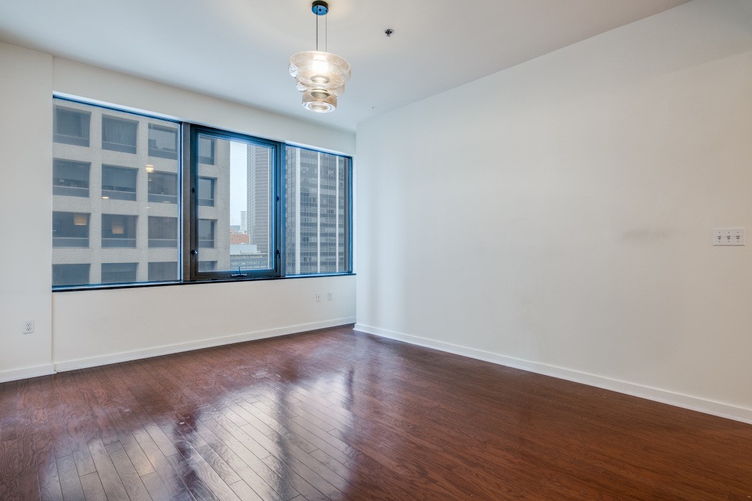 1200 Main Street 1208