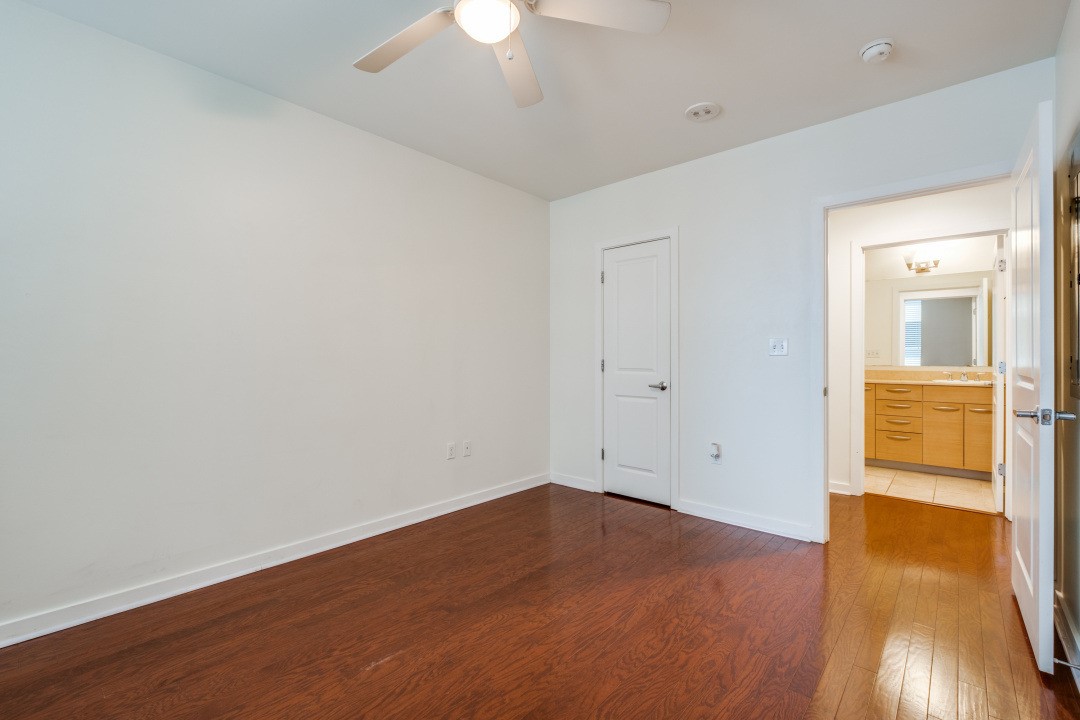 1200 Main Street 1208