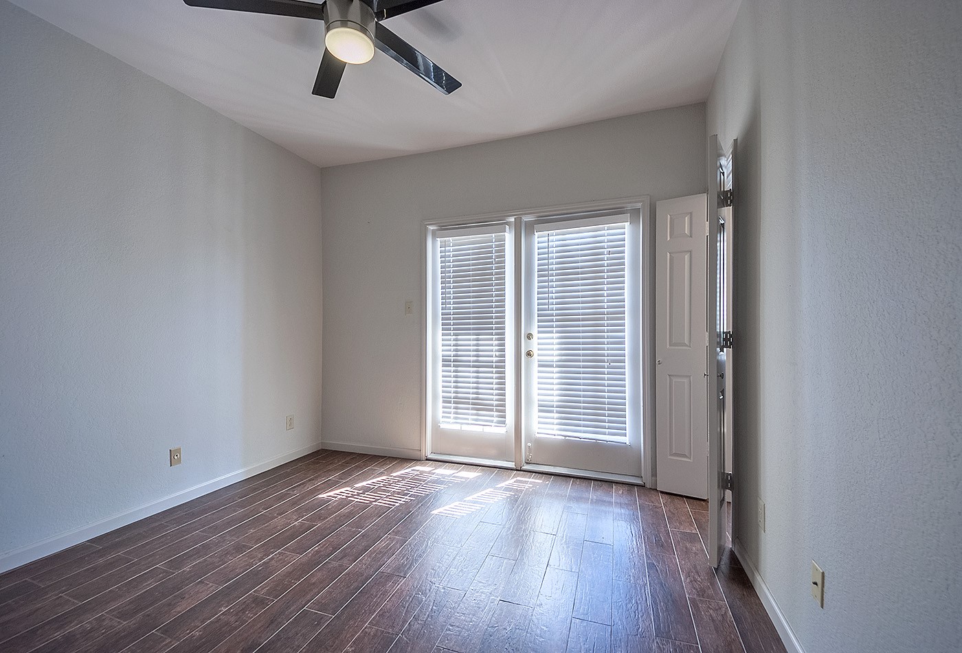 4800 W Lovers Lane 516