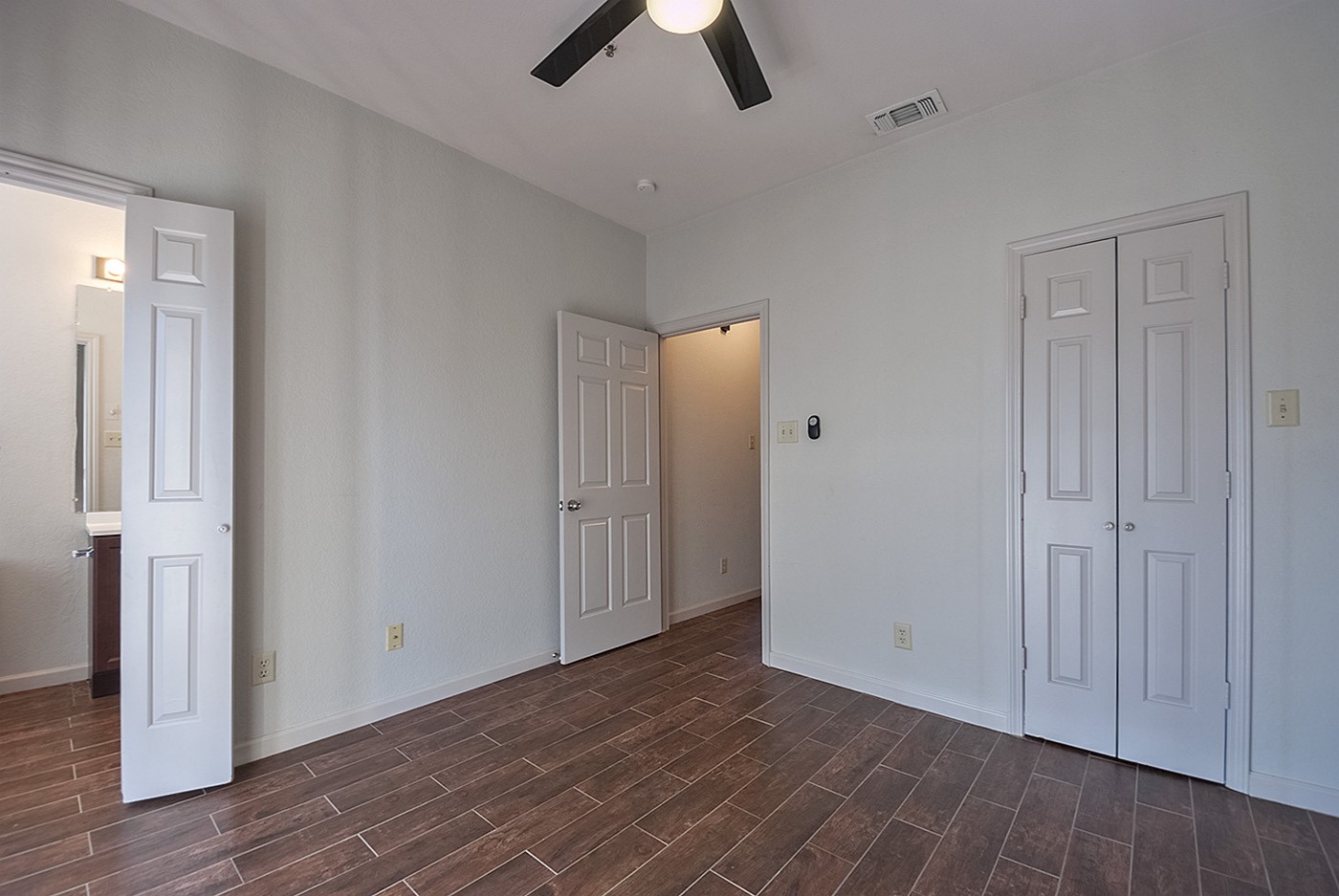 4800 W Lovers Lane 516