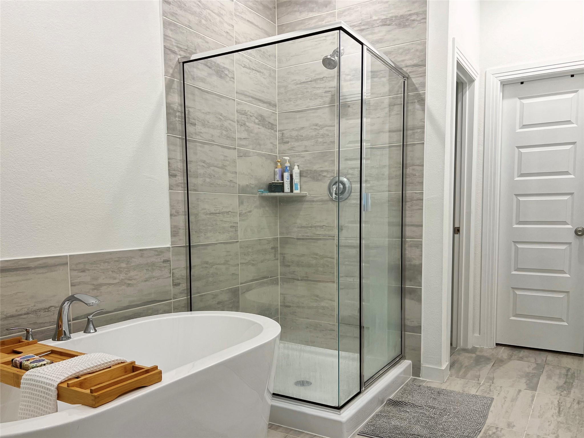 2410 Doncaster Drive