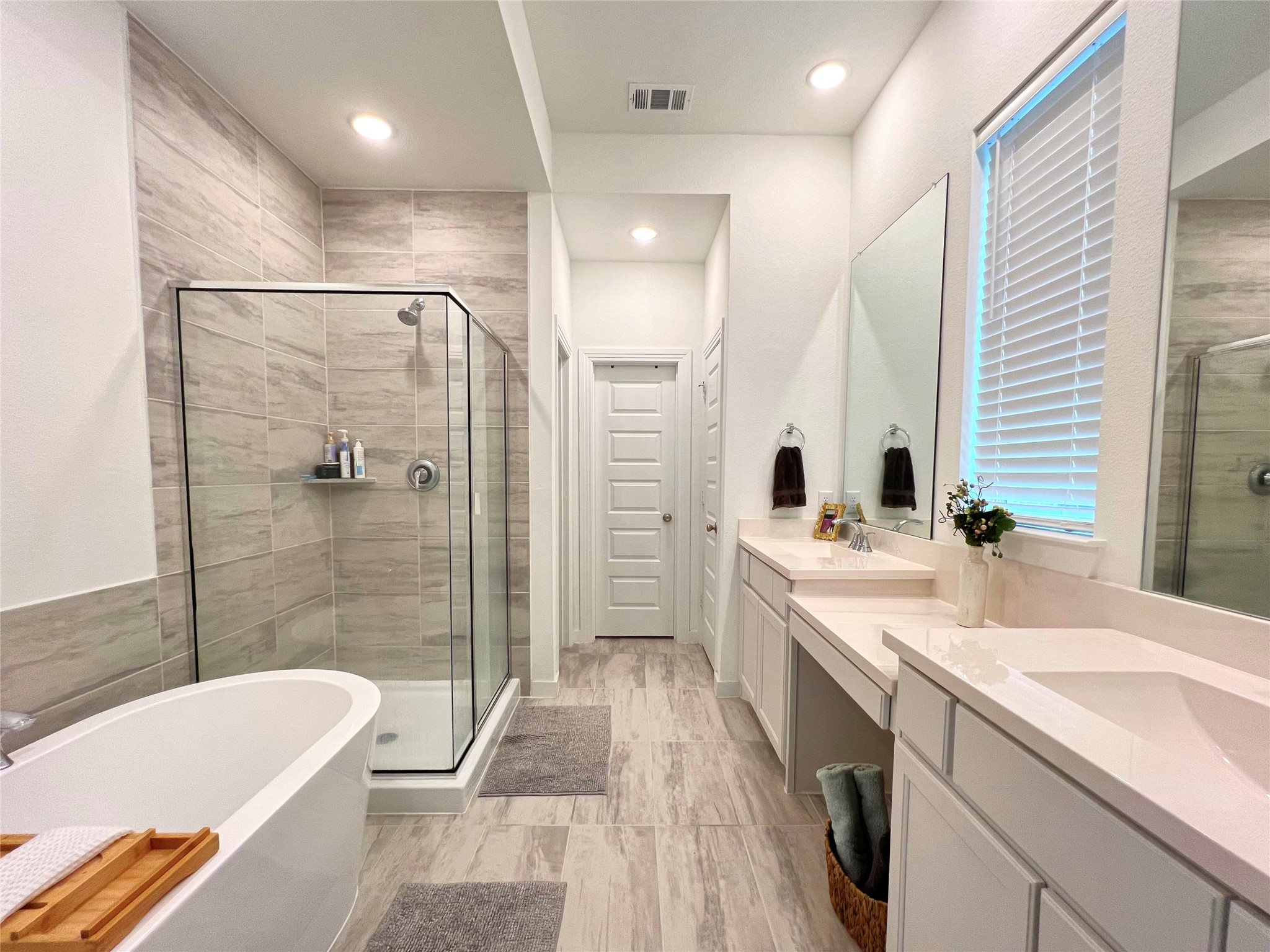 2410 Doncaster Drive