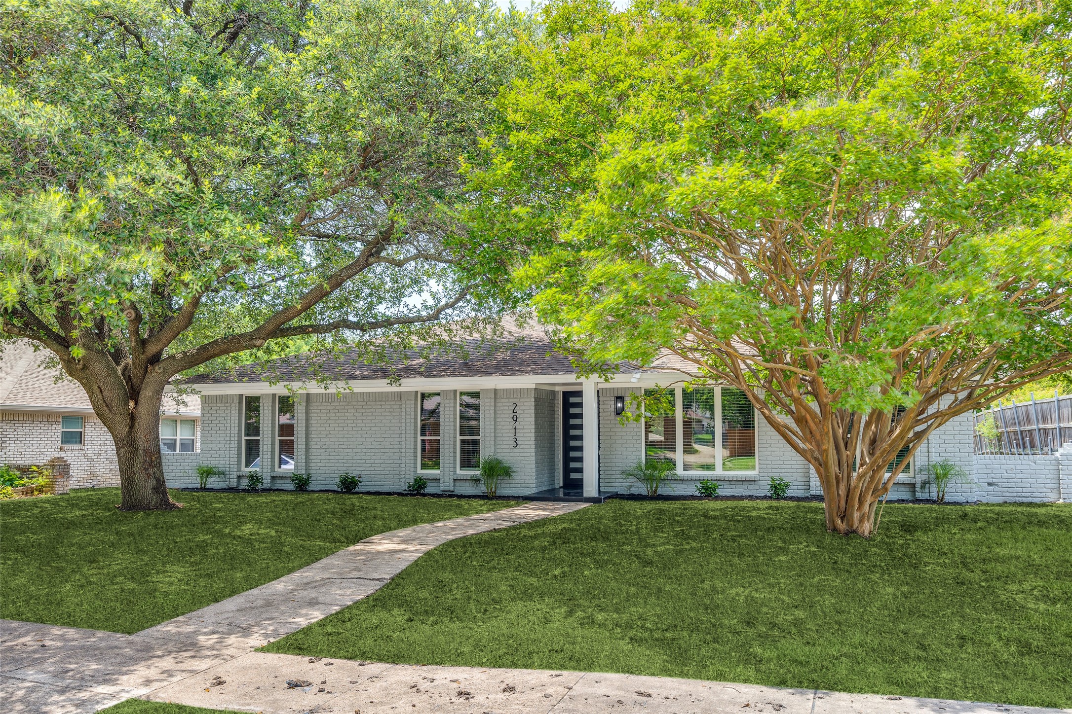 2913 Roundrock Trail