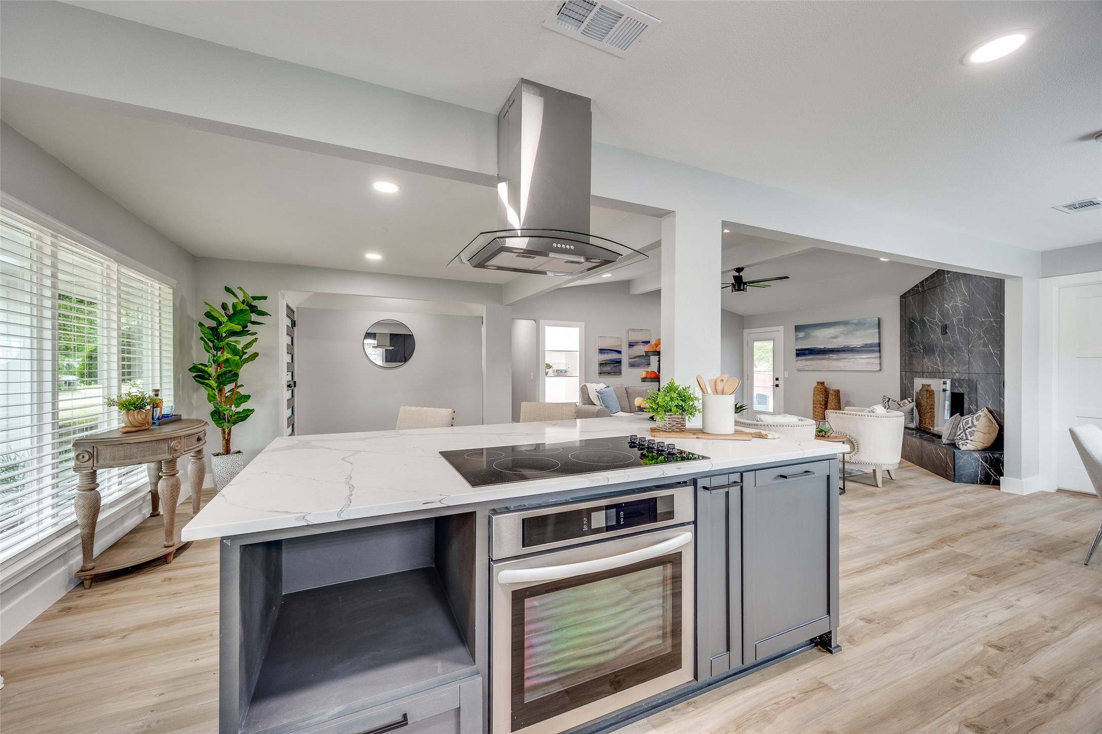 2913 Roundrock Trail