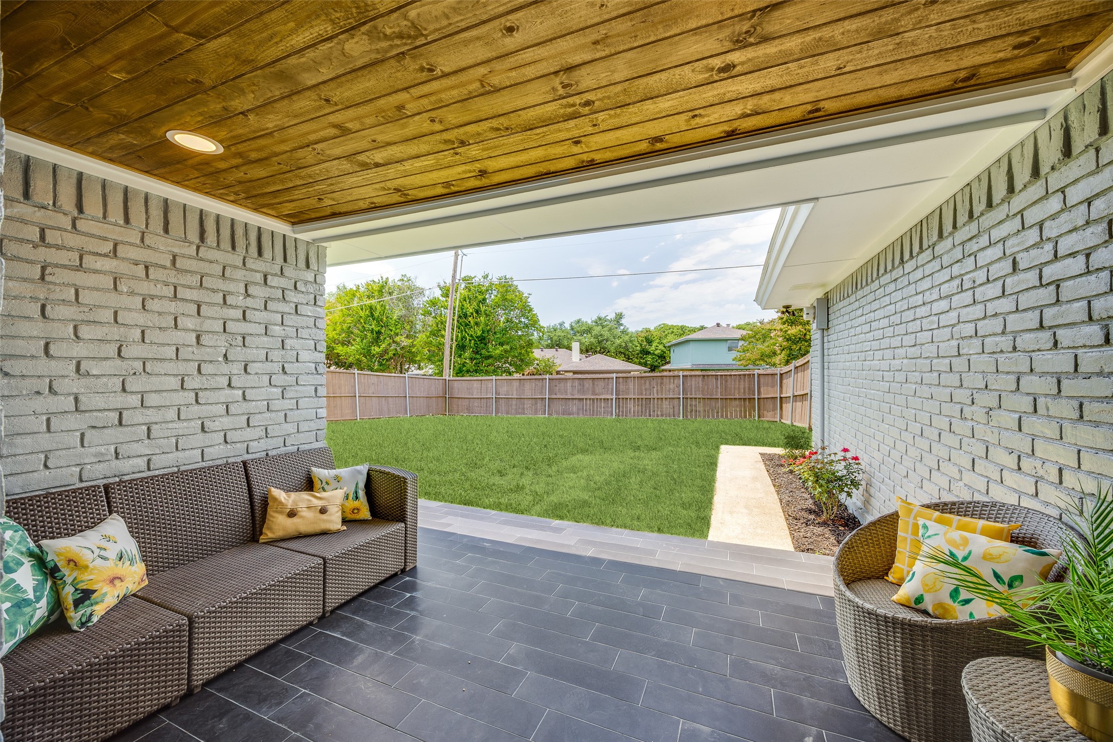 2913 Roundrock Trail