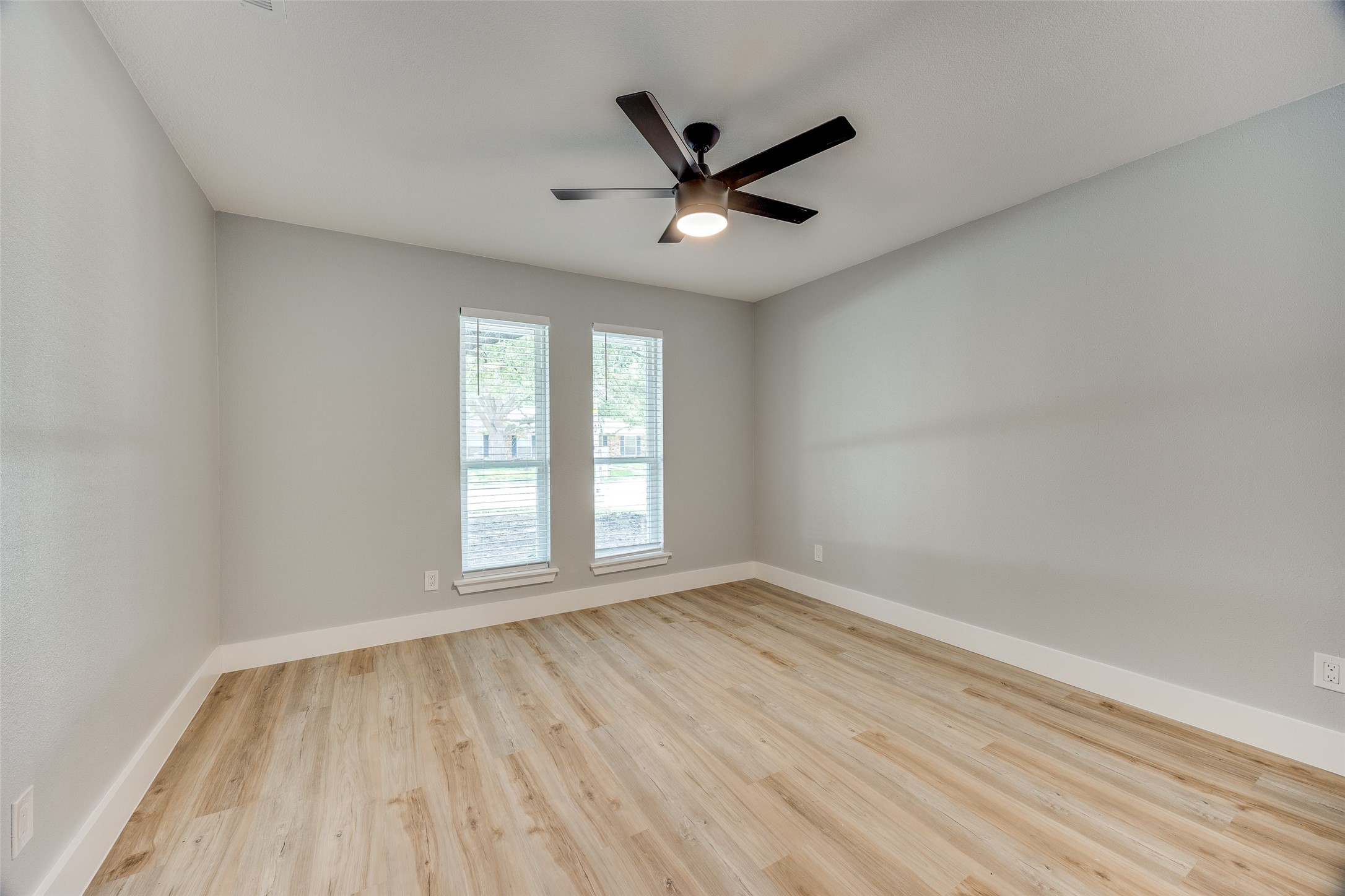 2913 Roundrock Trail