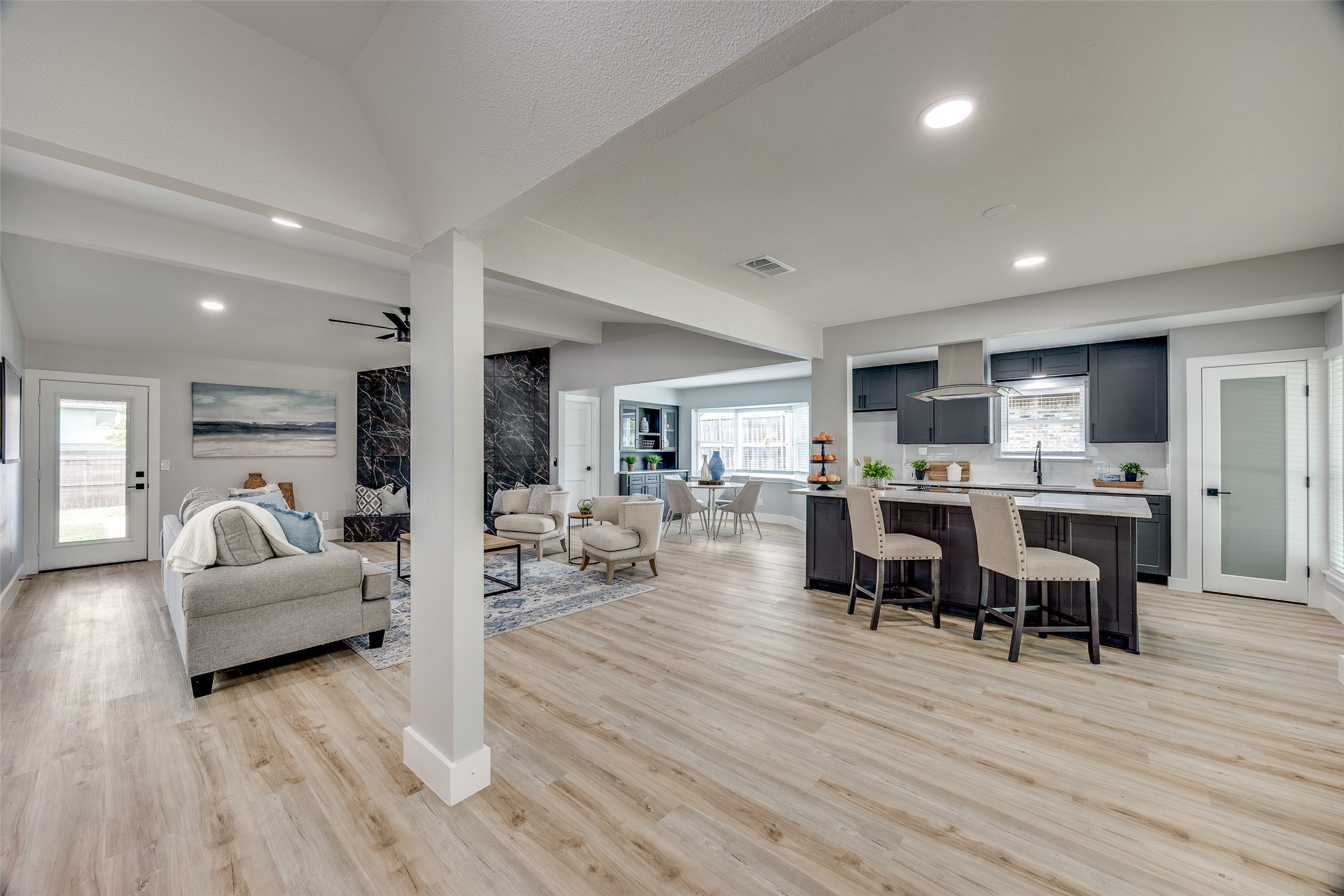 2913 Roundrock Trail