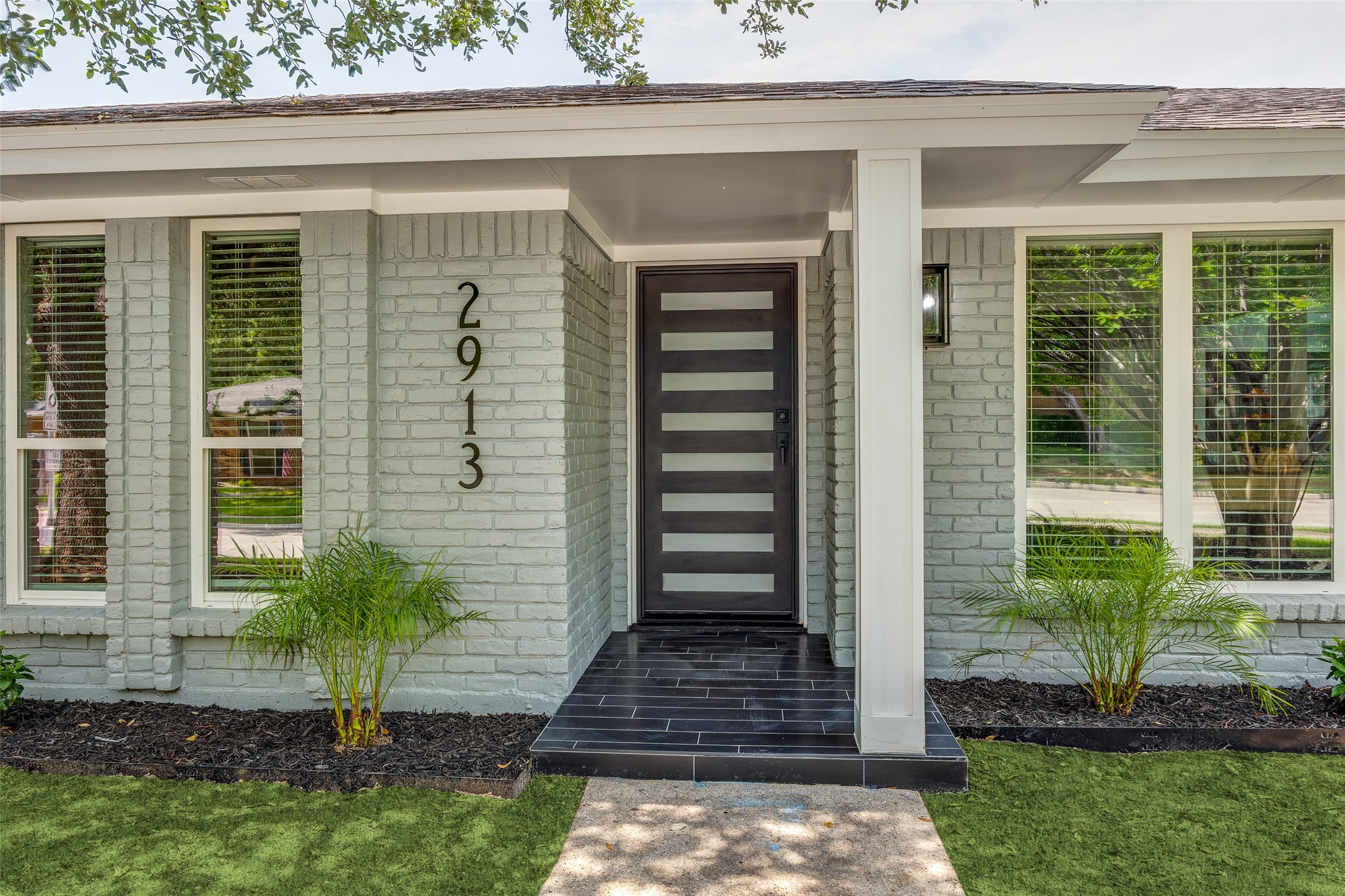 2913 Roundrock Trail