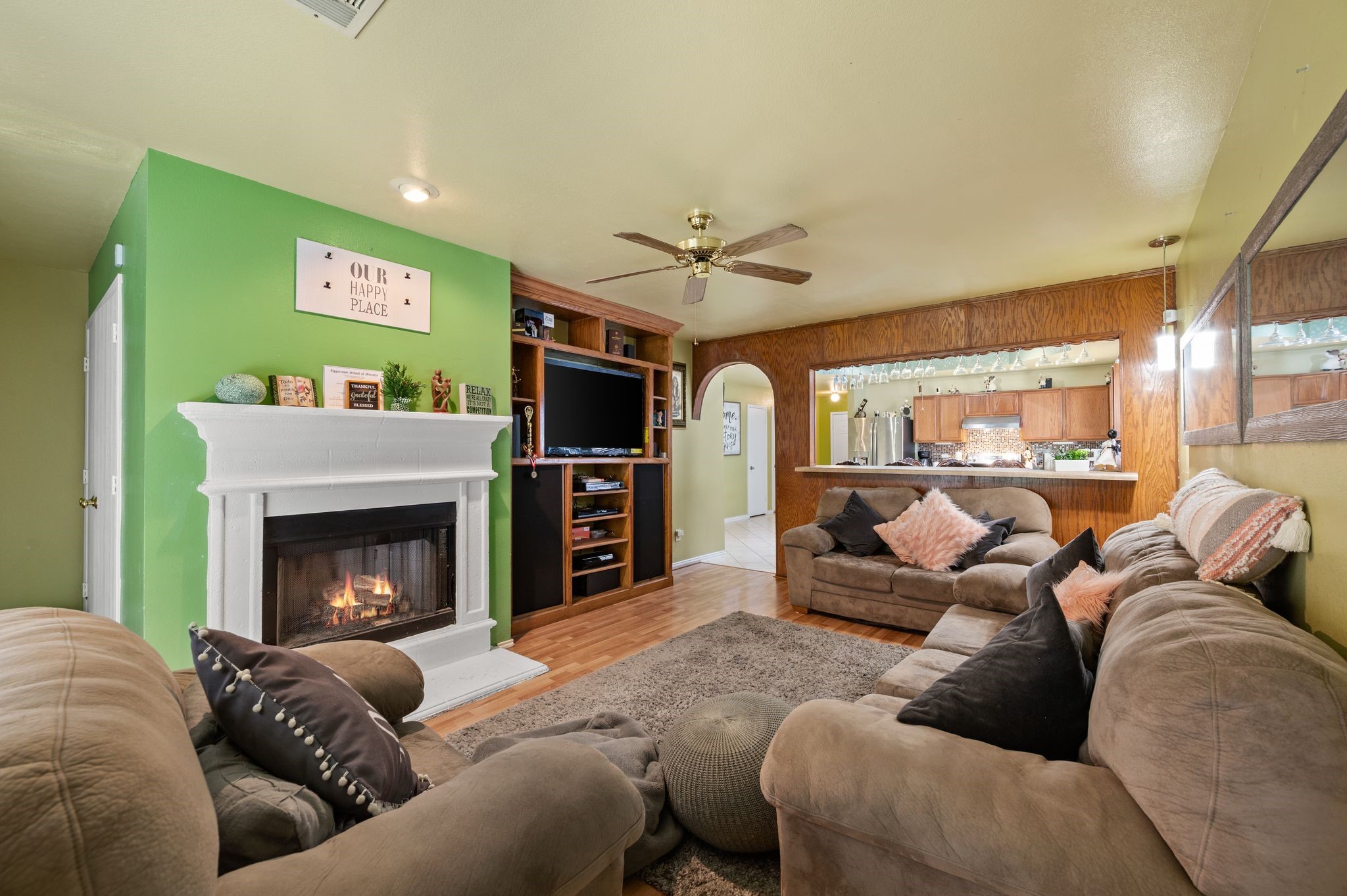 3060 Saint Nicholas Drive