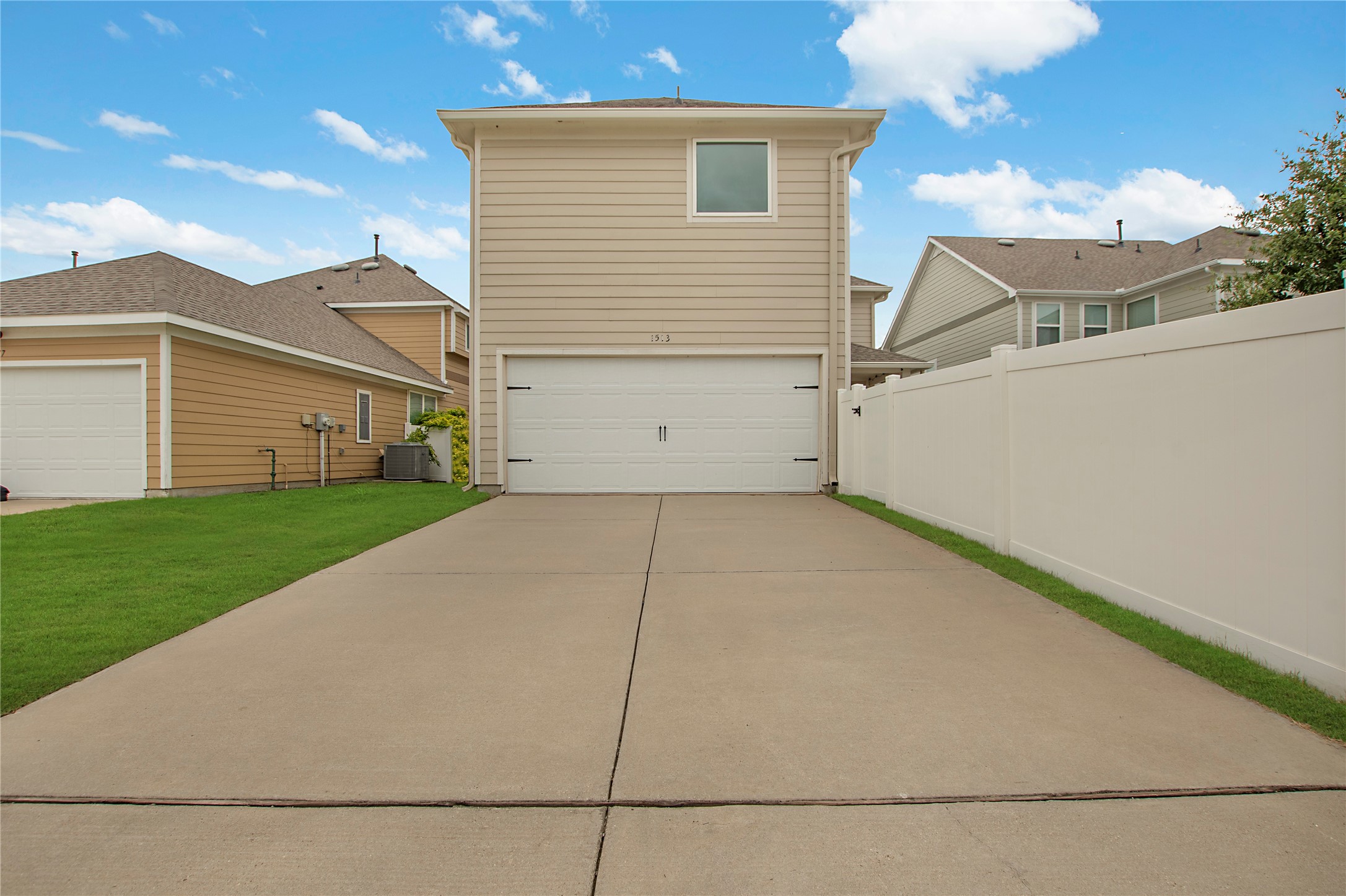 1513 Emerald Tree Place