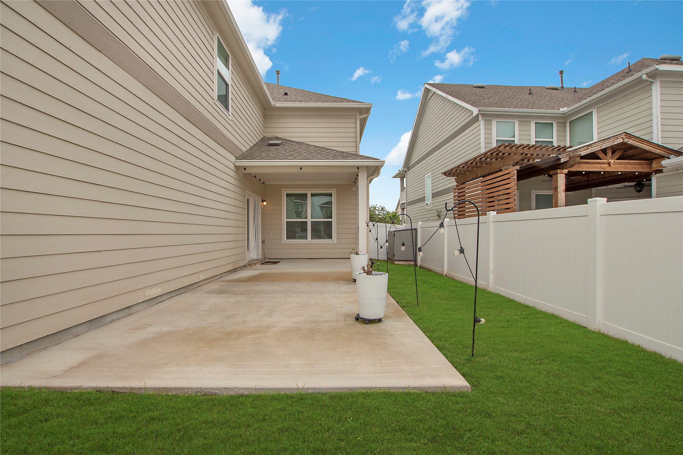 1513 Emerald Tree Place