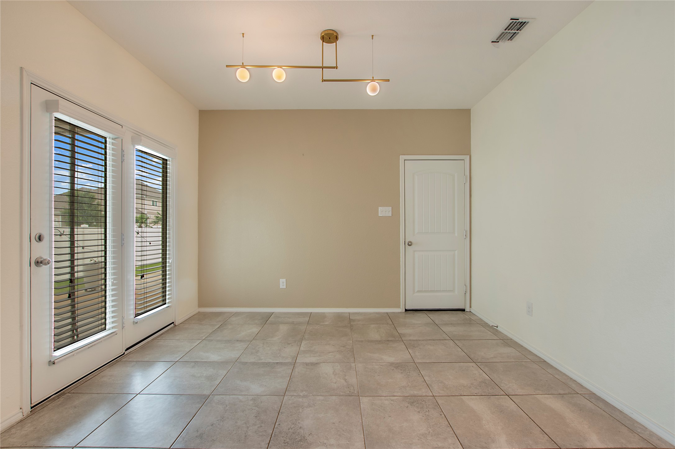 1513 Emerald Tree Place