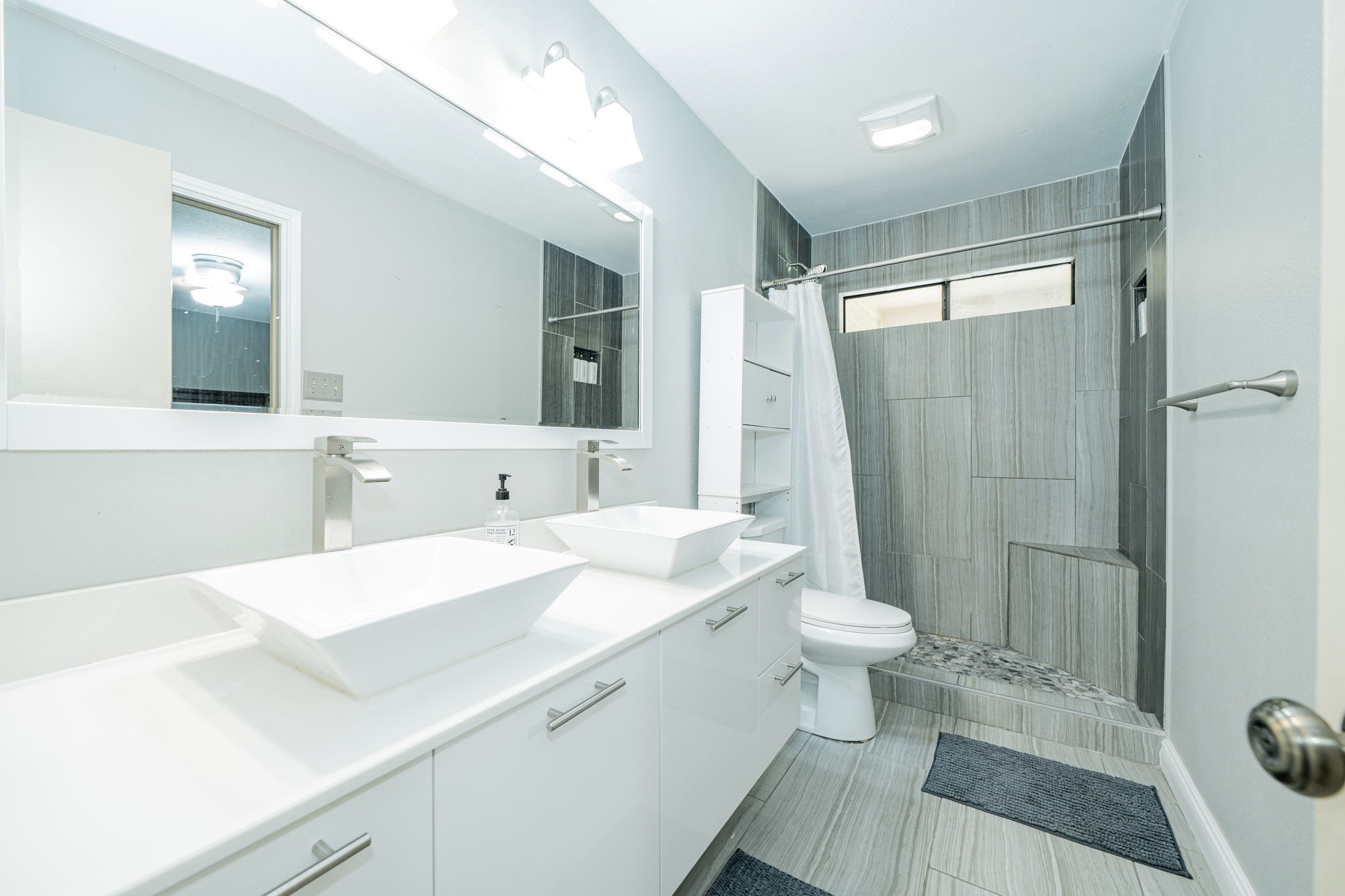 953 Cedarland Boulevard