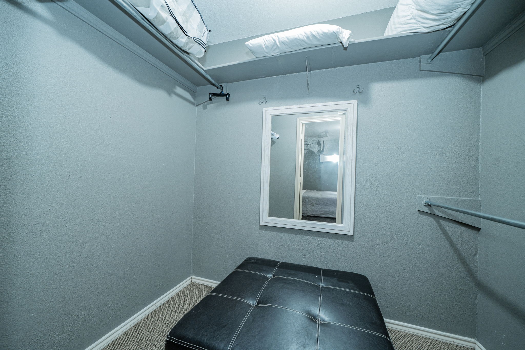 953 Cedarland Boulevard