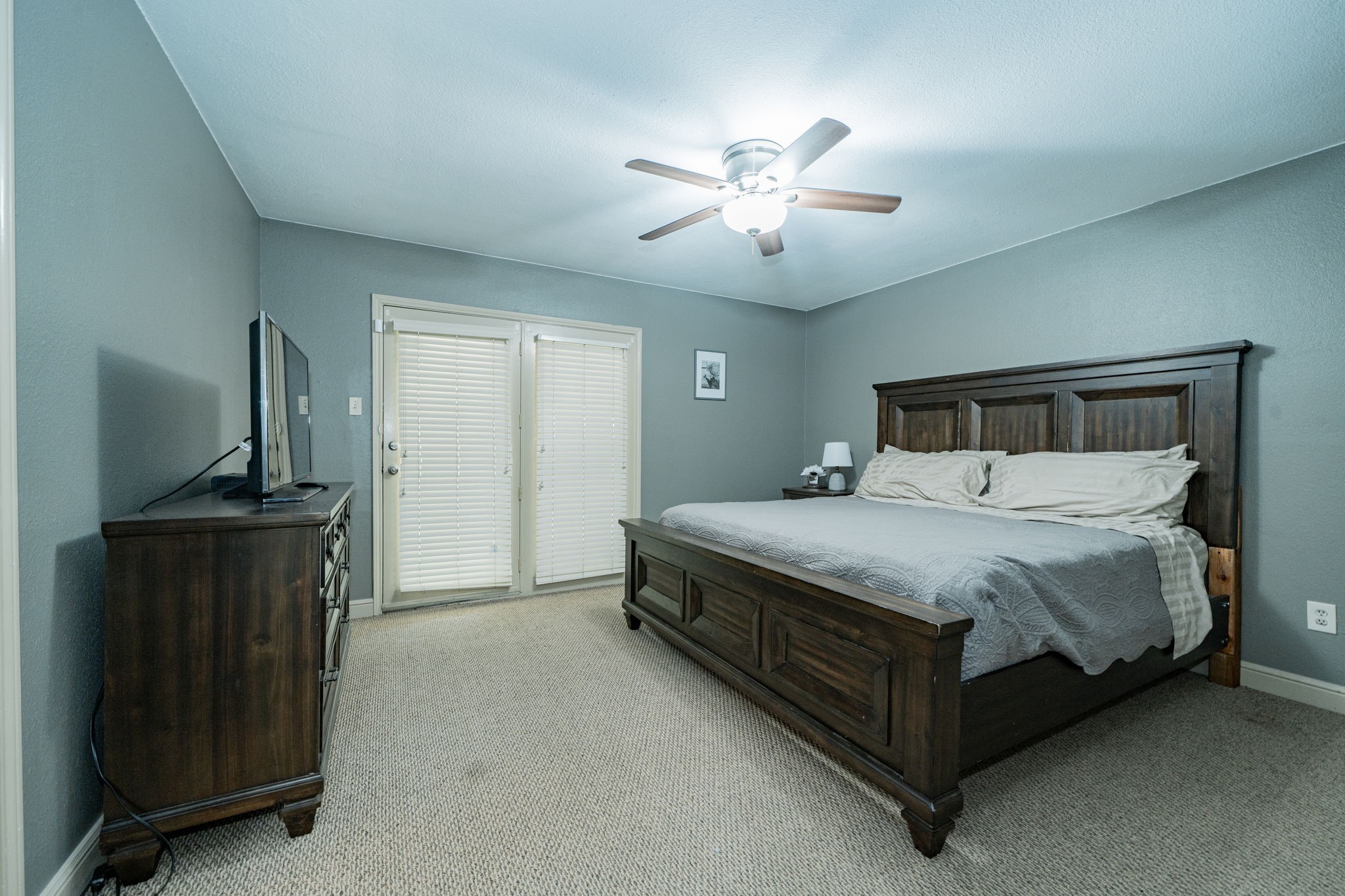 953 Cedarland Boulevard