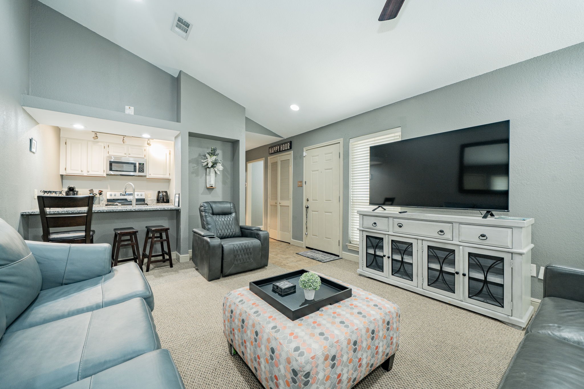 953 Cedarland Boulevard