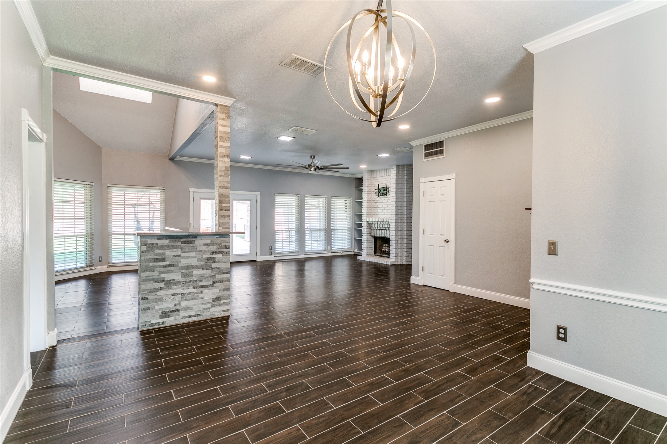 3713 Brentwood Court