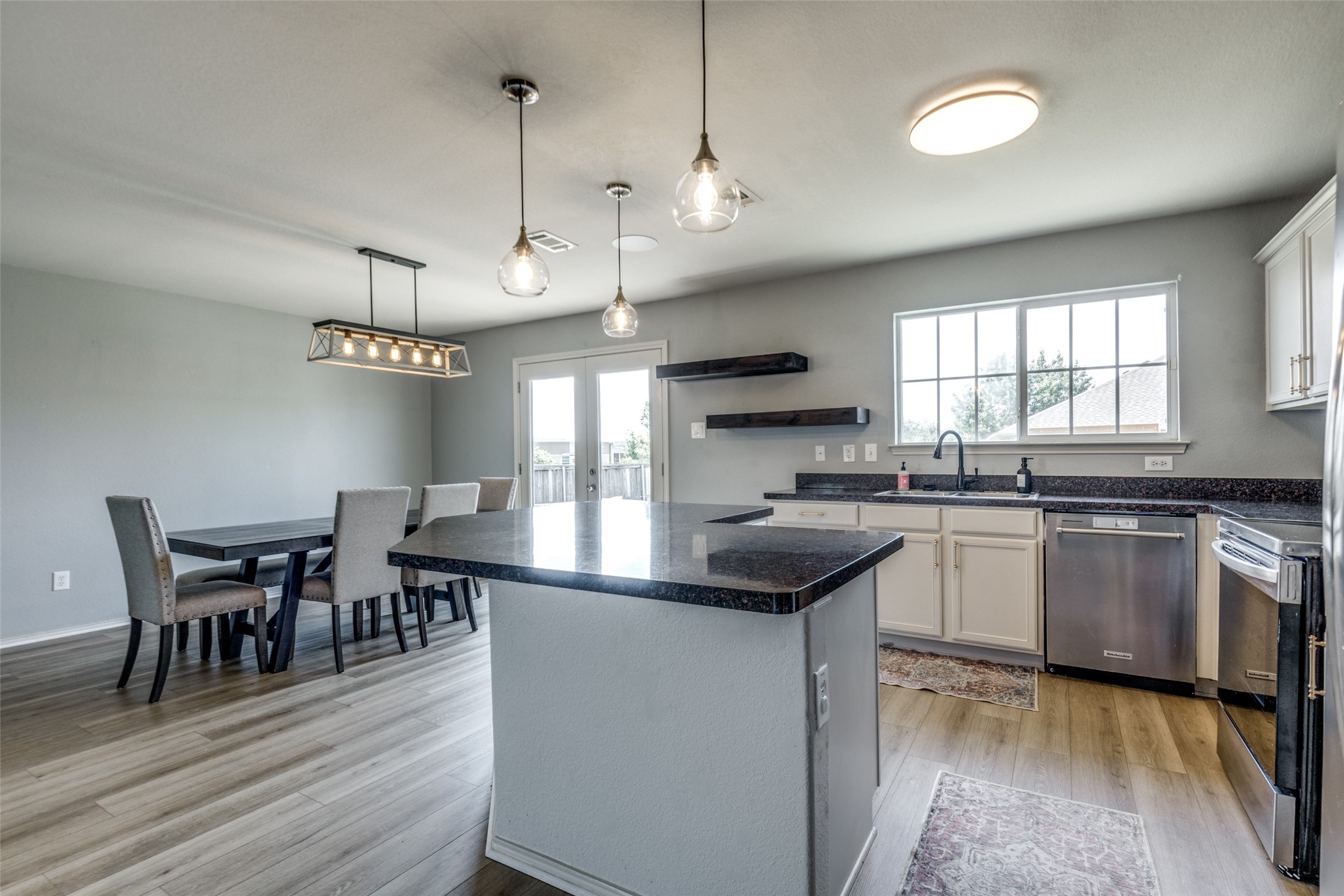 2054 Shawnee Trail