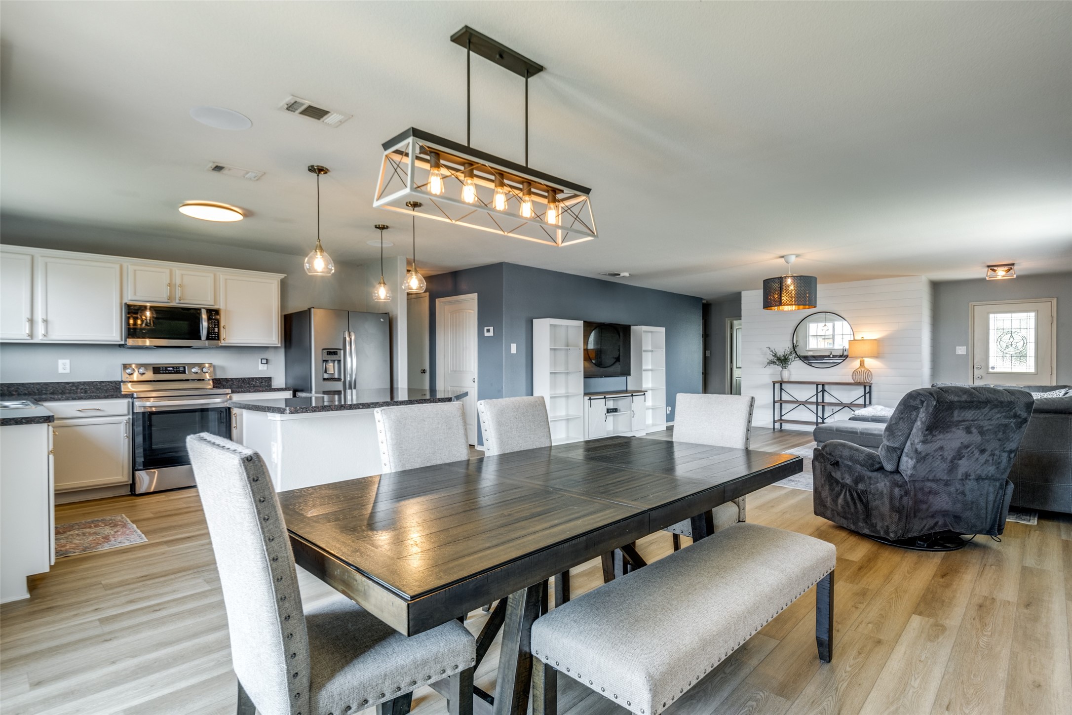 2054 Shawnee Trail